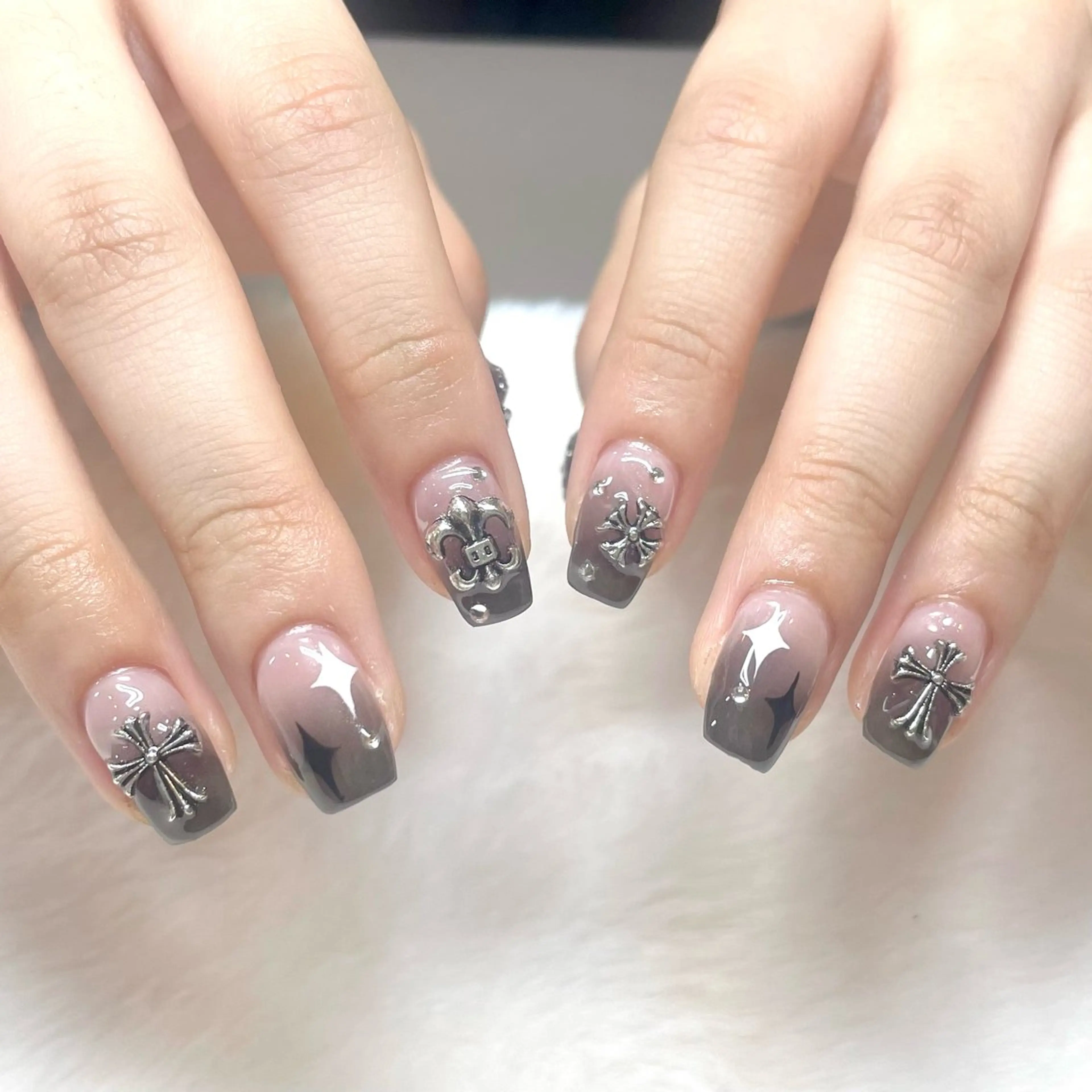 ネイル ChouChou NAIL SALON所属・サキ ChouChouのネイルデザイン