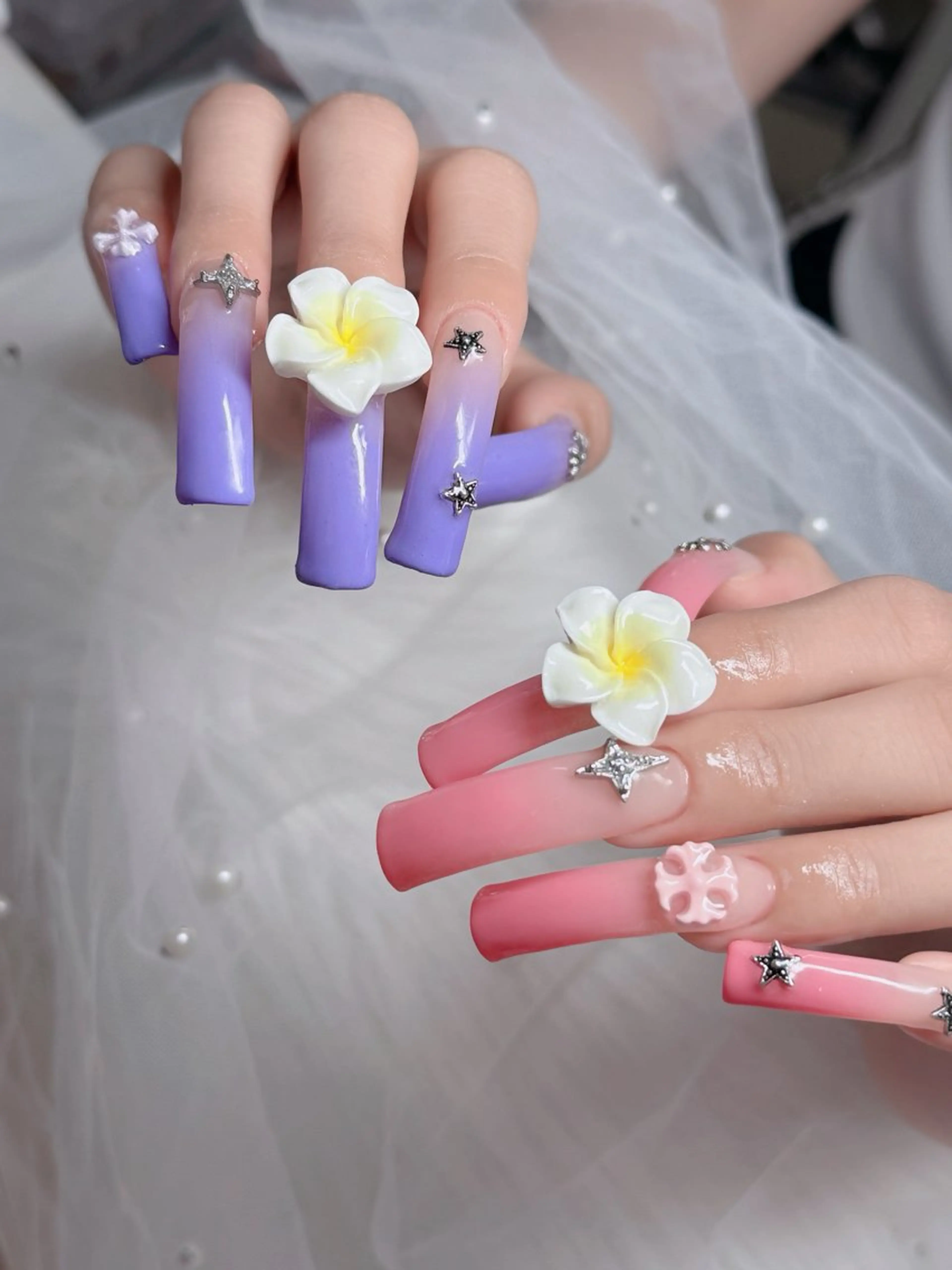ネイル フレンチネイル ジェルネイル ガラスフレンチ ハロウィン ハート H.baby nail所属・H.baby Nail Salonのネイルデザイン