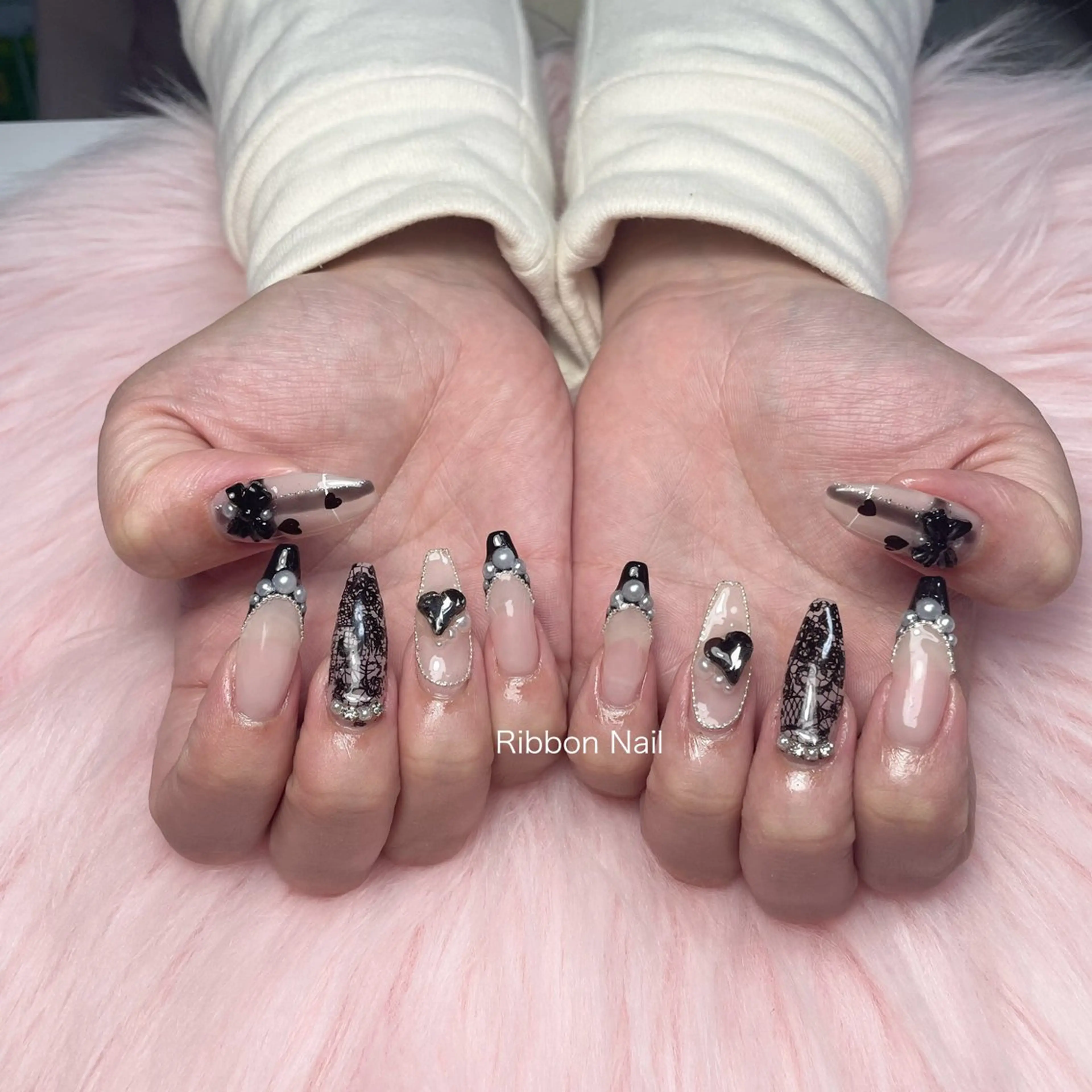 ネイル ガーリー ハンドネイル Ribbon nailのネイルデザイン