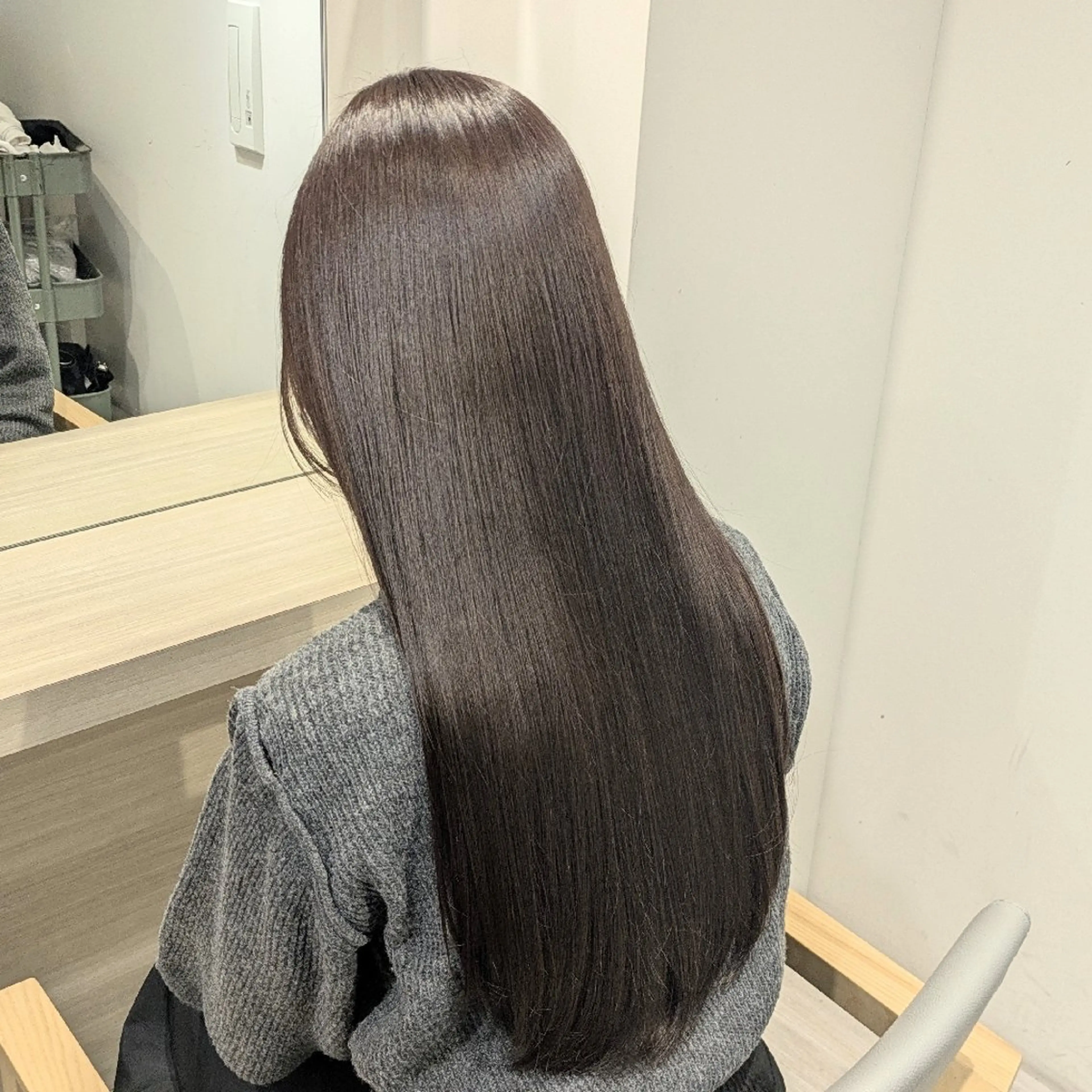 ロング LOVEST クロサカ ユウナのヘアスタイル