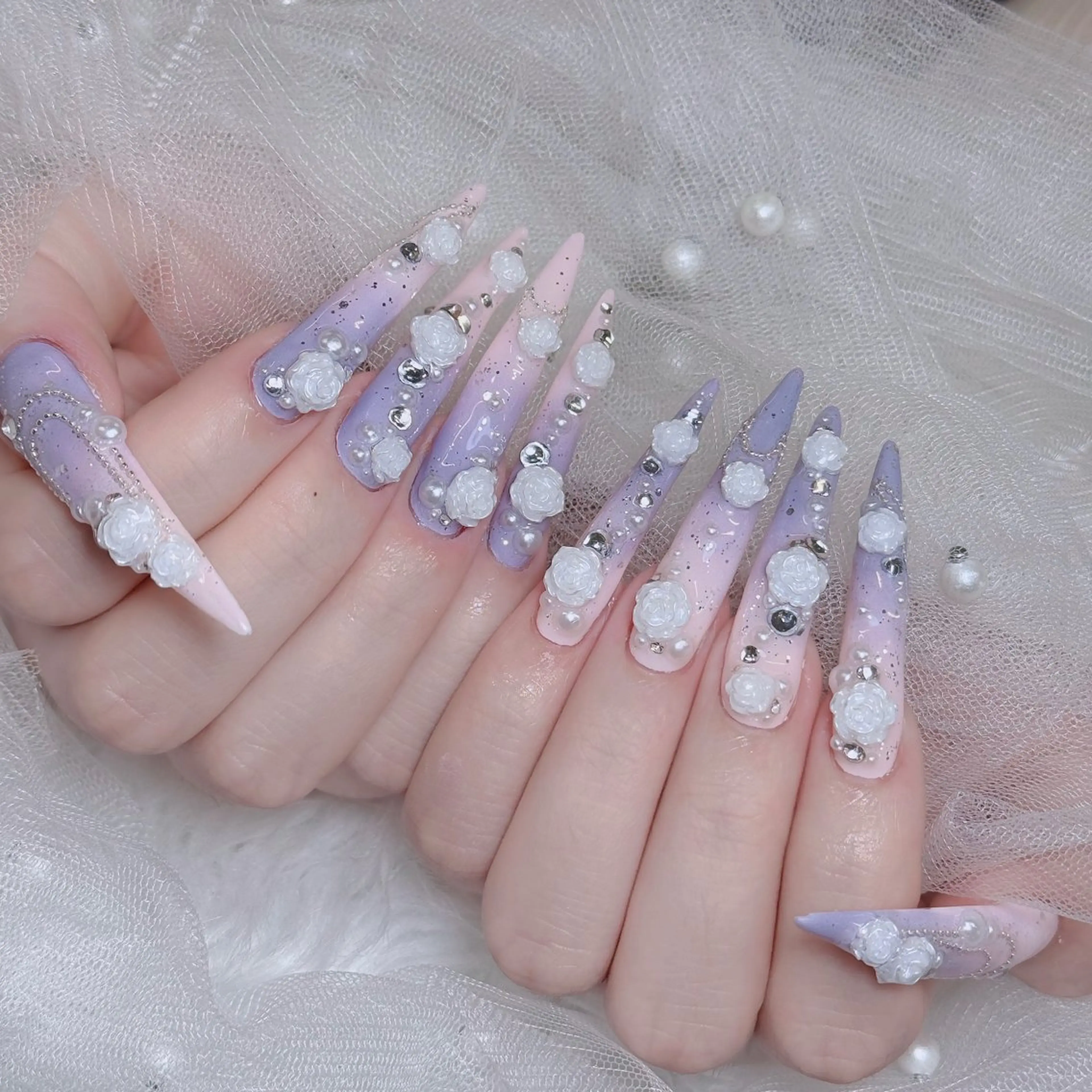 ネイル オーロラネイル チークネイル フットネイル フレンチネイル ハロウィン ハンドネイル Lumi Nail 新大久保3‘のネイルデザイン
