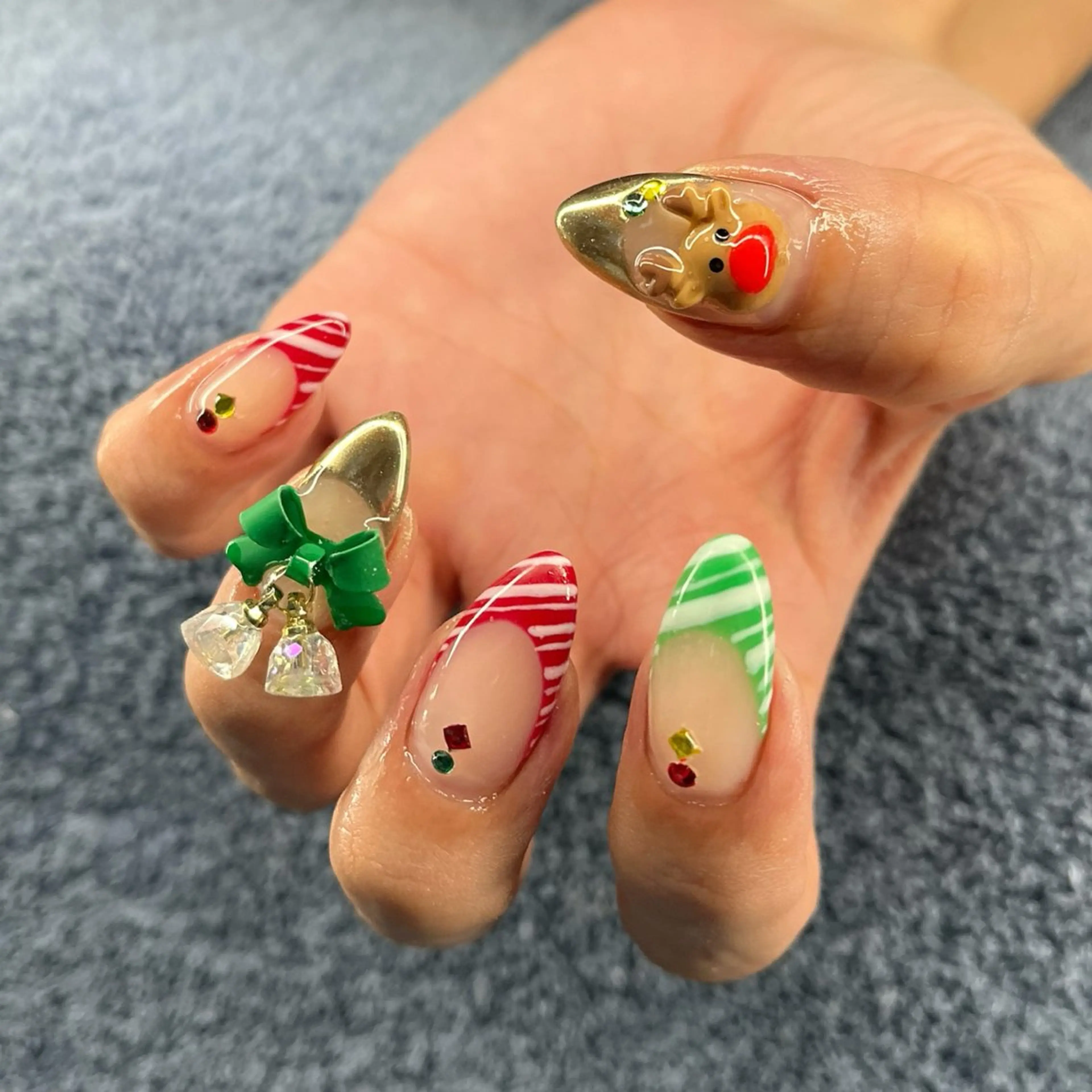 ネイル ハンドネイル フットネイル MHR nailのネイルデザイン