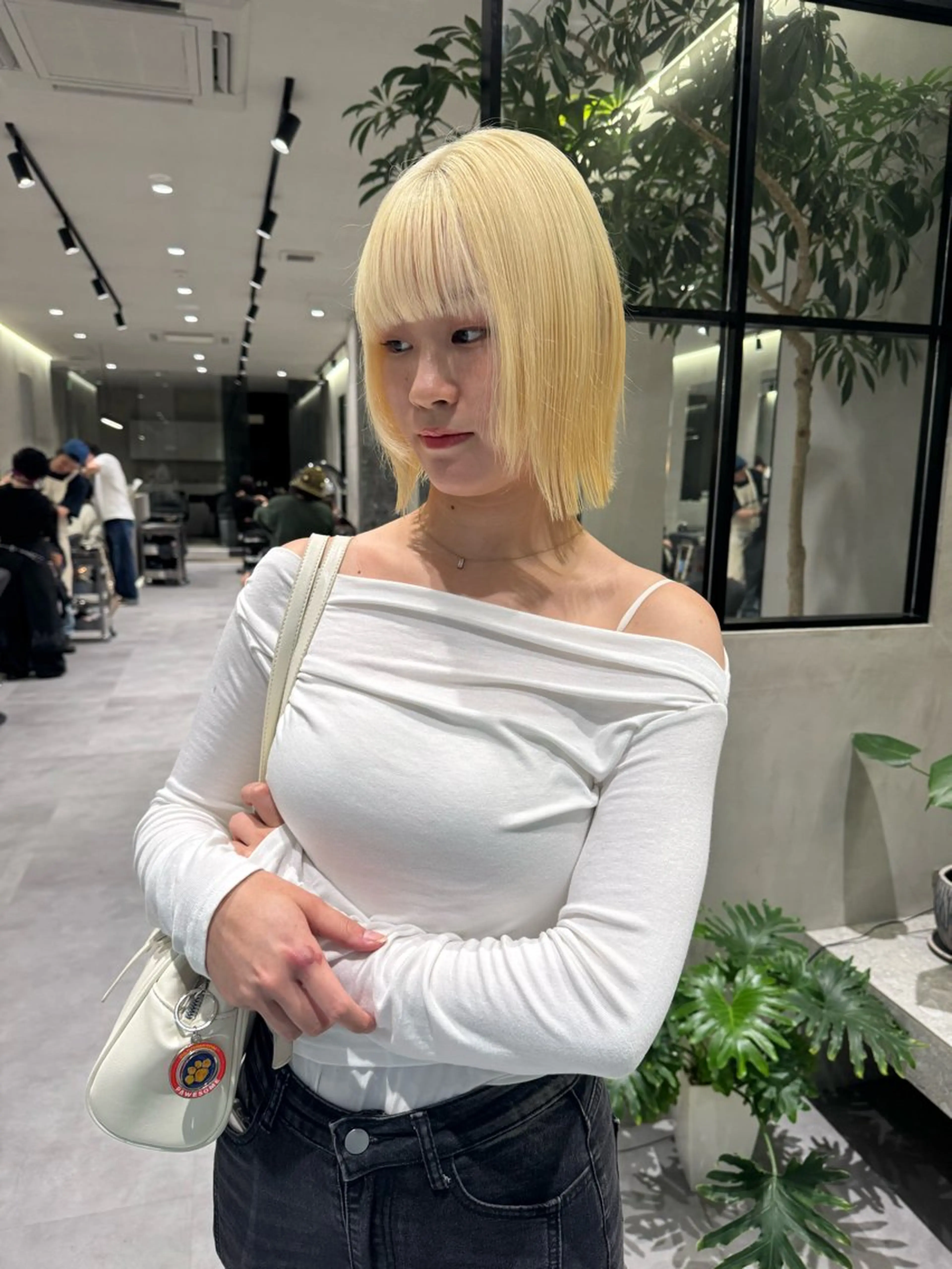 ショート カット ヘアカラー トリートメント ハルヒ/ハイトーン/ ボブのヘアスタイル