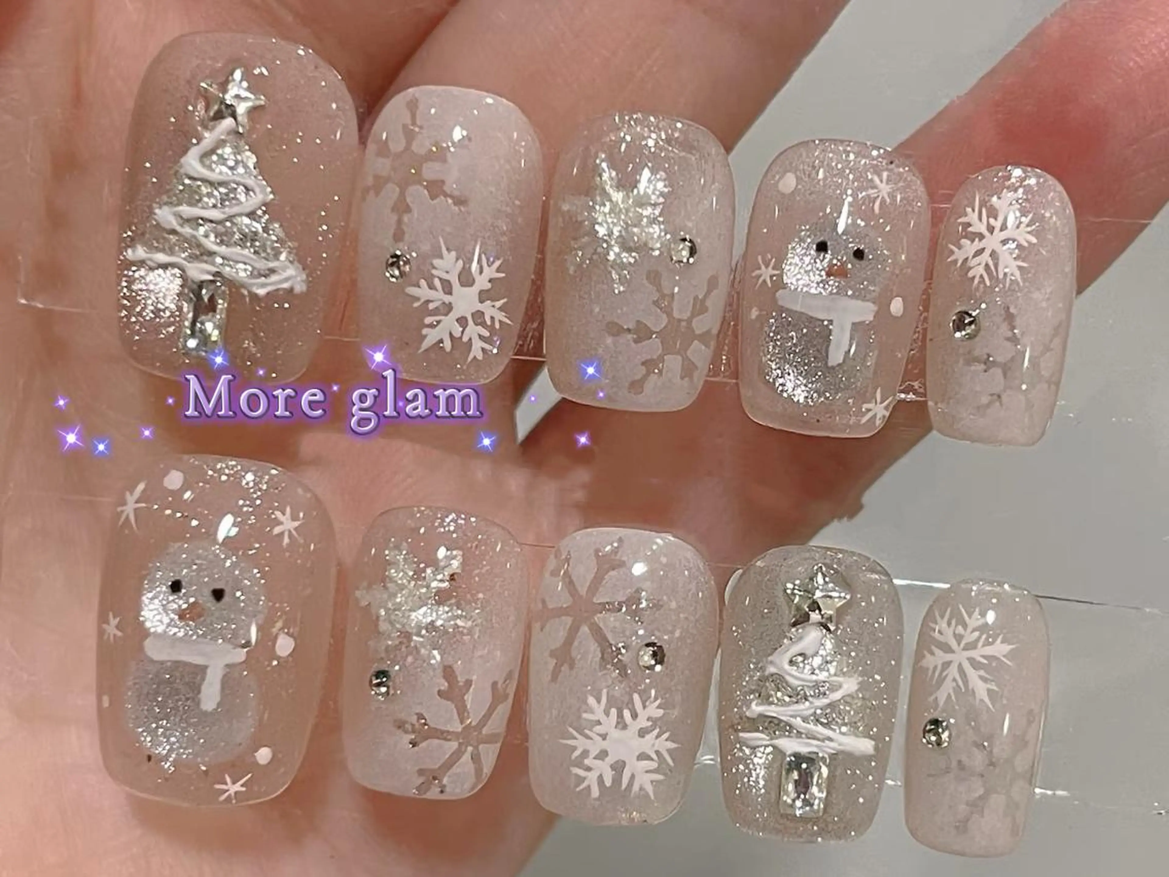 ネイル MoreGlam ネイルのネイルデザイン