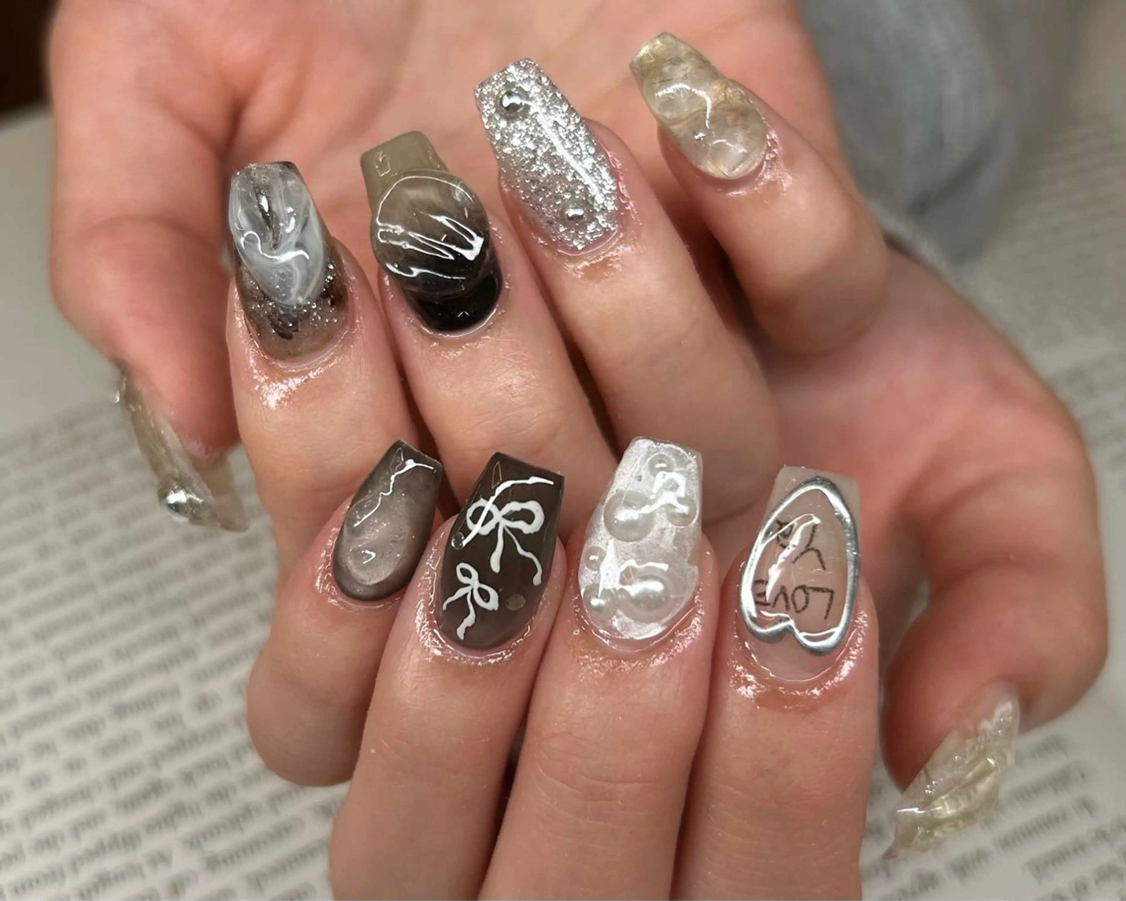 ネイル ハンドネイル era所属・かわた まいのネイルデザイン