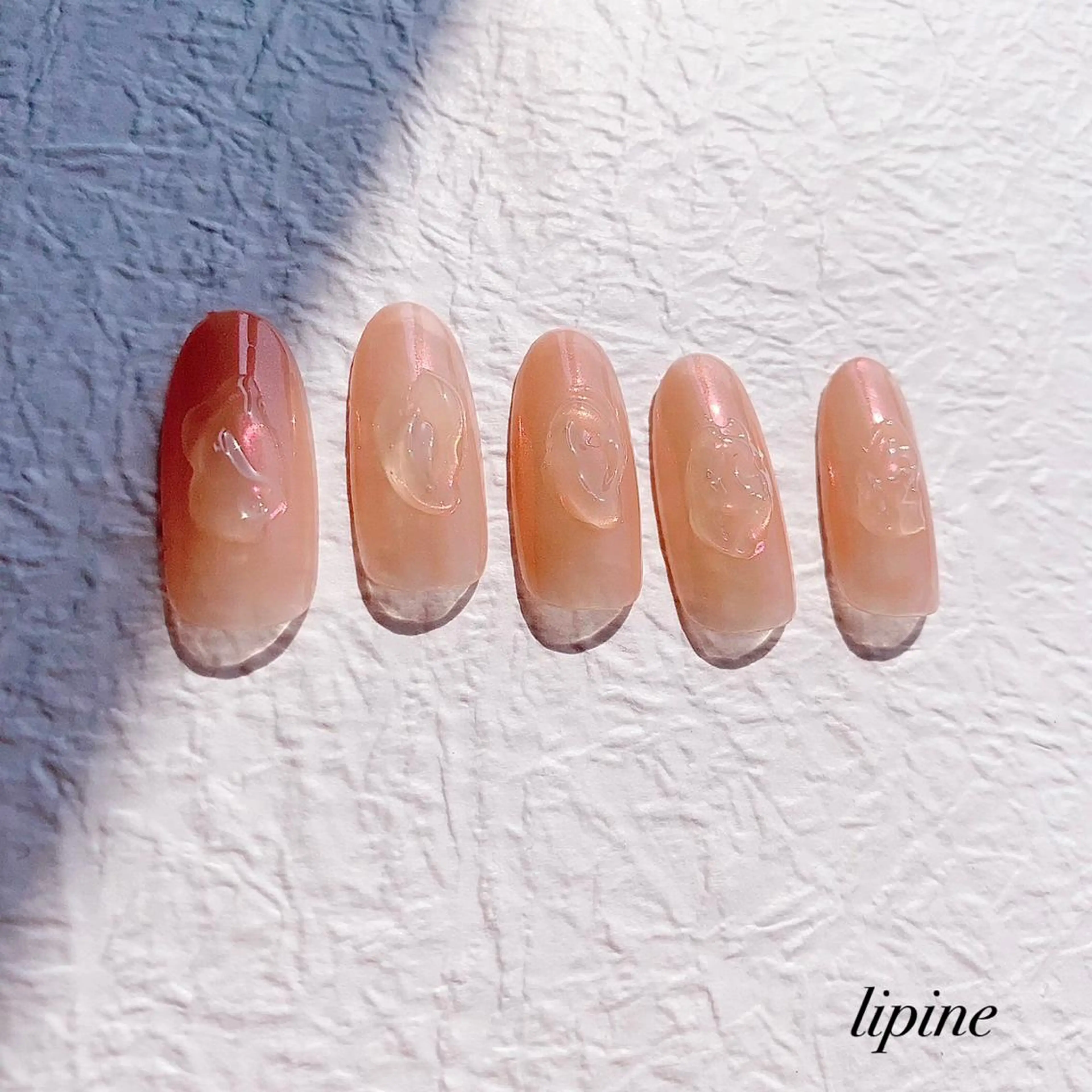 ネイル オーロラネイル ネイルサロン lipineのネイルデザイン