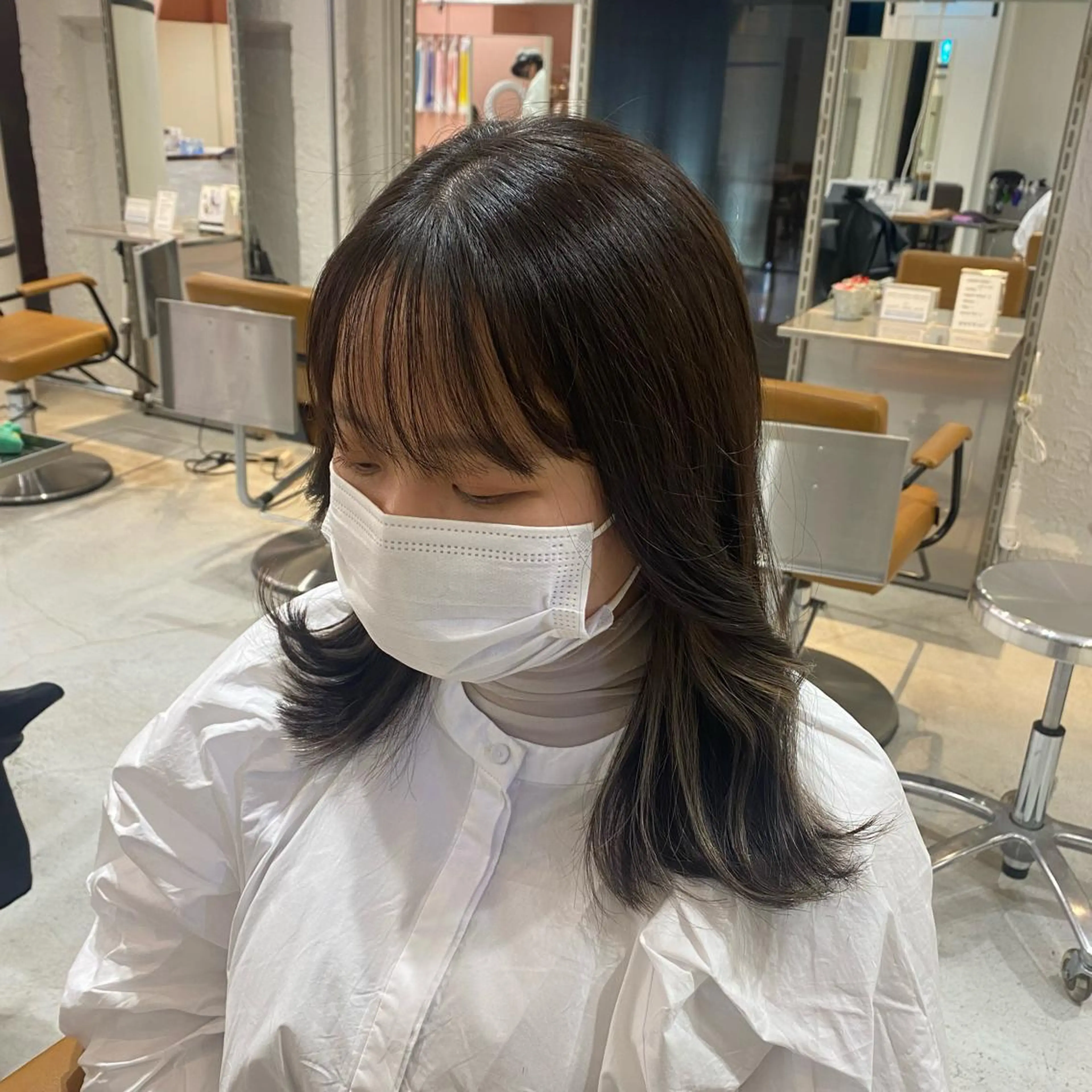 カラー イヤリングカラー ヘアカラー トリートメント 韓国・網紅 🦋HONOKA🦋のヘアスタイル