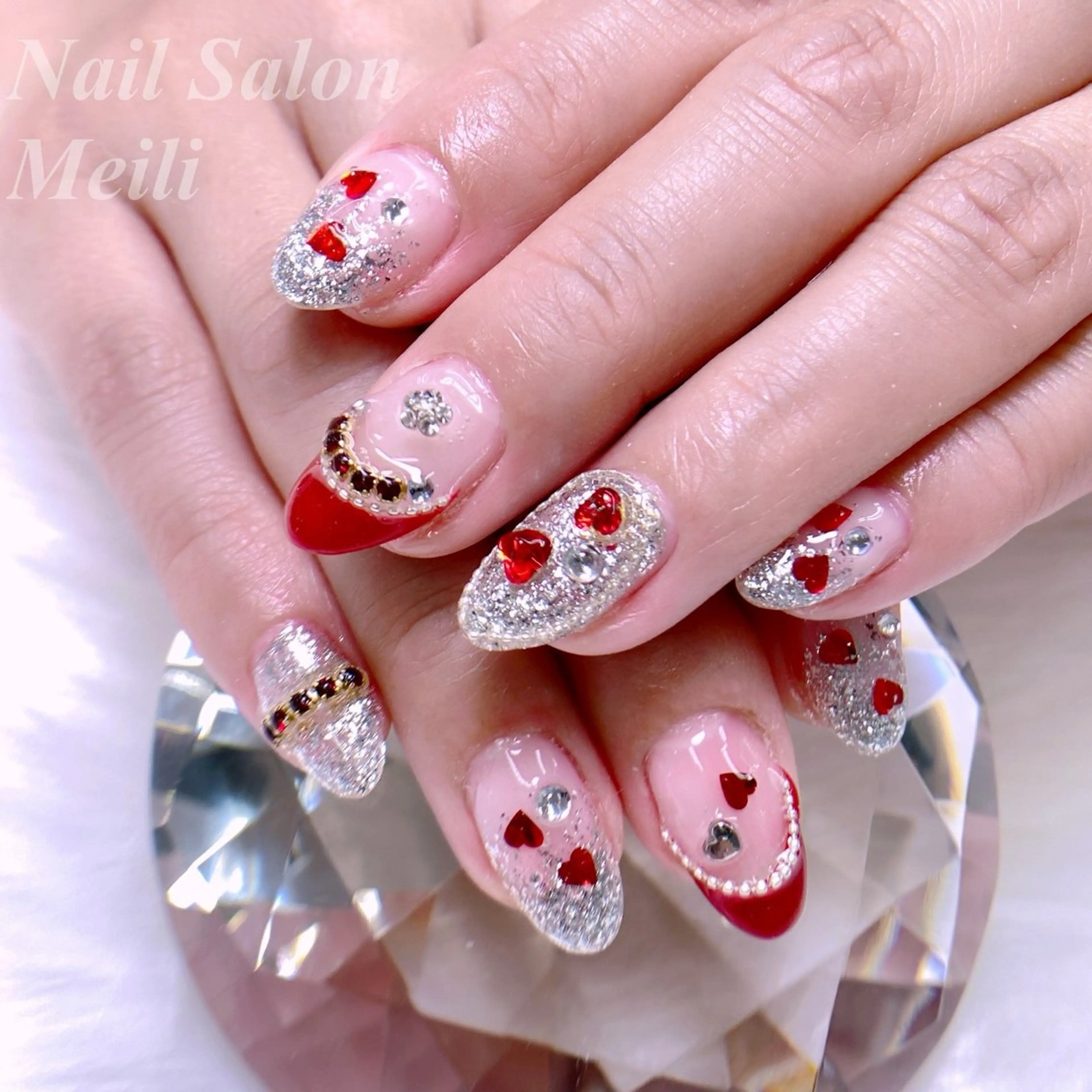 ネイル アートネイル フレンチネイル ゴージャス ハート 赤色 ハンドネイル NAILSALON MEILIのネイルデザイン