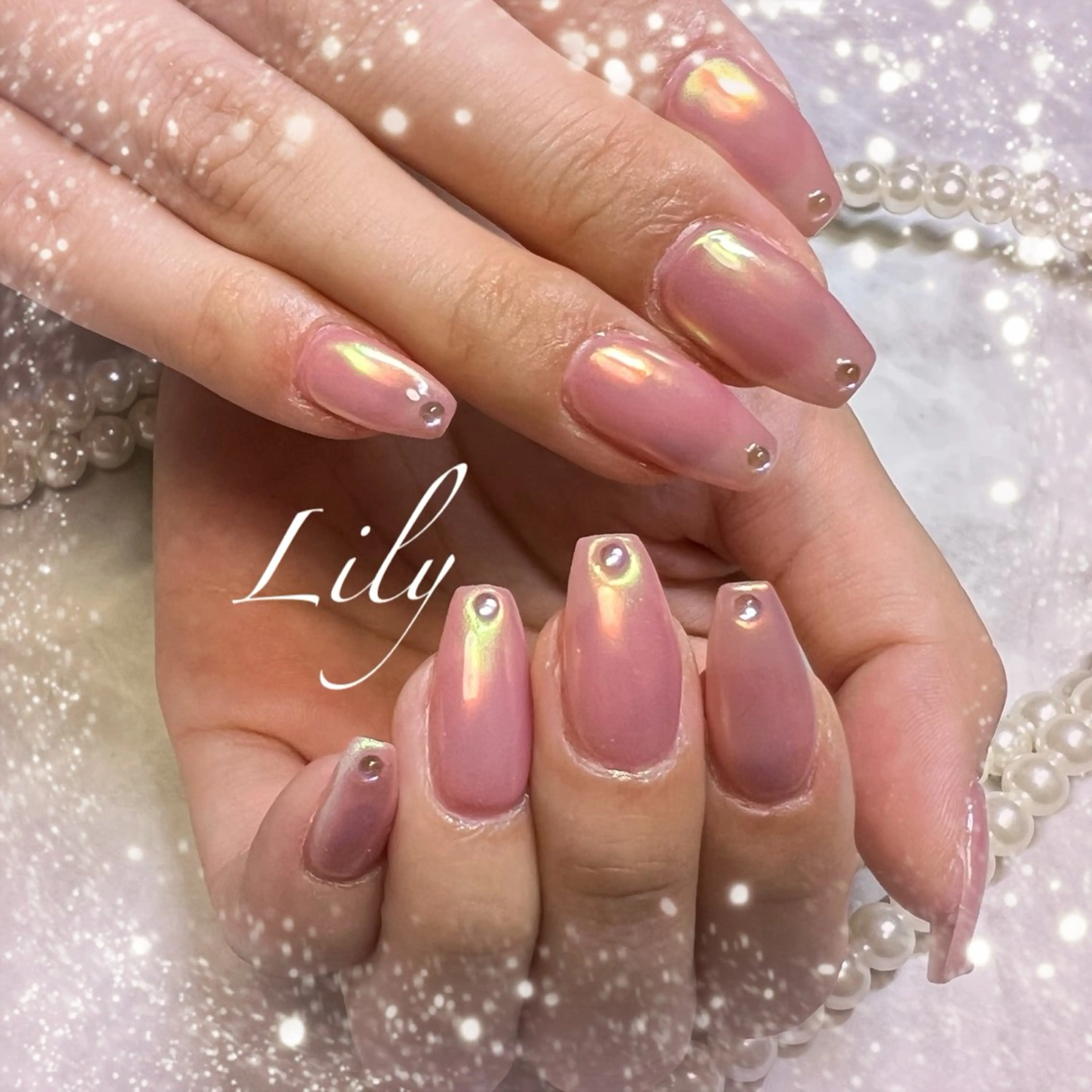 ネイル オーロラネイル Nailsalon Lilyのネイルデザイン