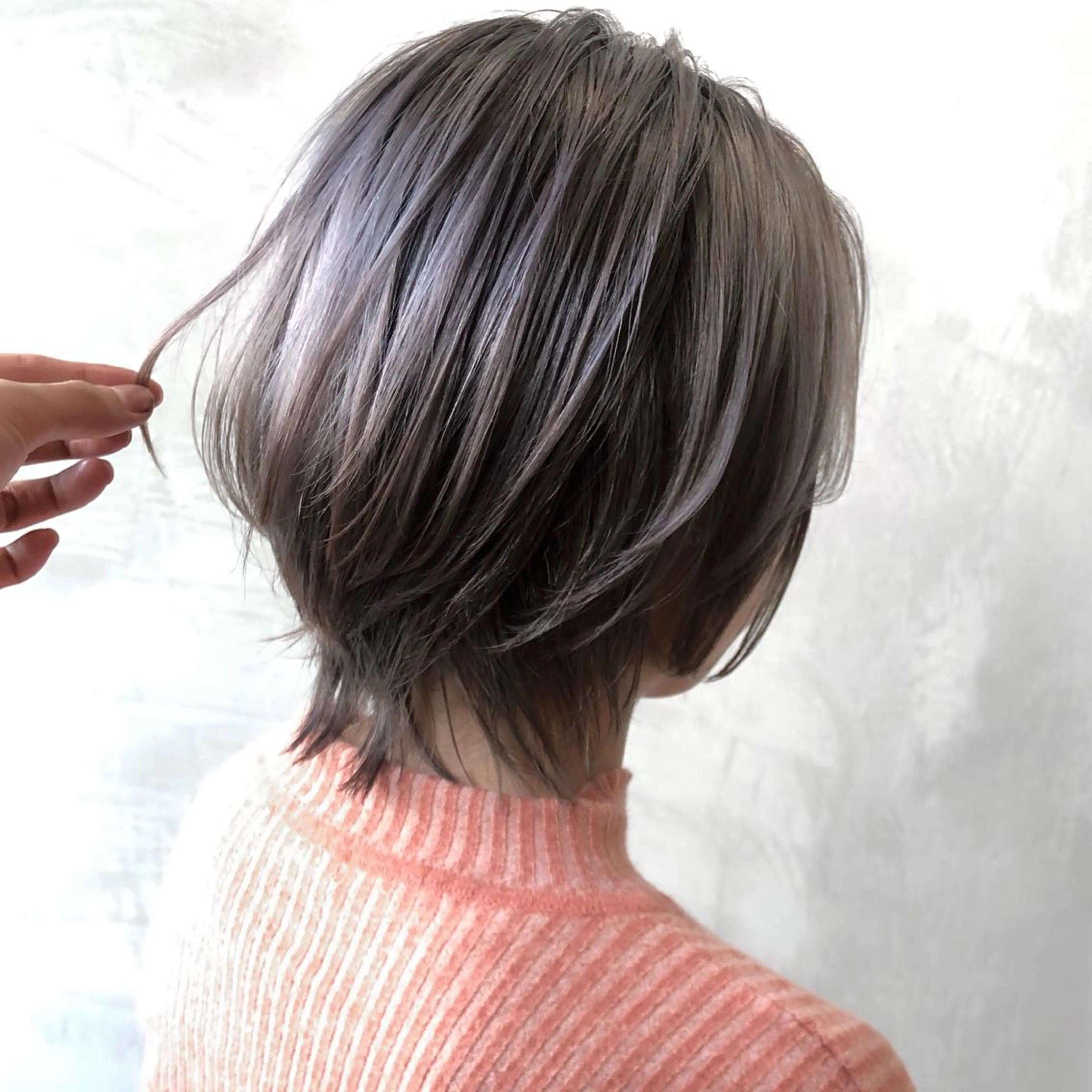ショート カラー ヘアアレンジ メンズ ラベンダーカラー ヘアカラー トリートメント TOMO GEEKS代表のヘアスタイル