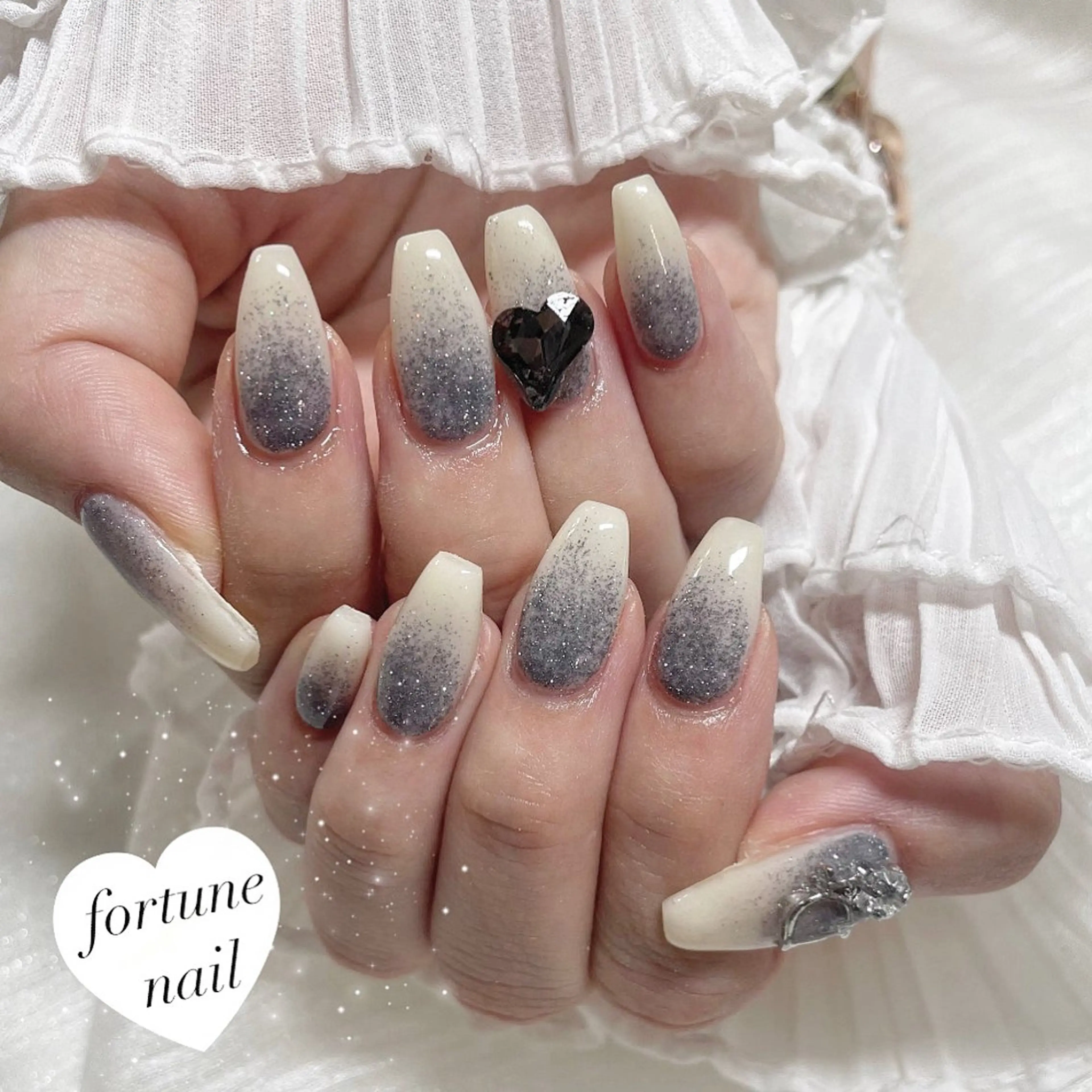 ネイル フラッシュネイル ガーリー グラデーション ハート ワンホンネイル 💎saori 💎のネイルデザイン
