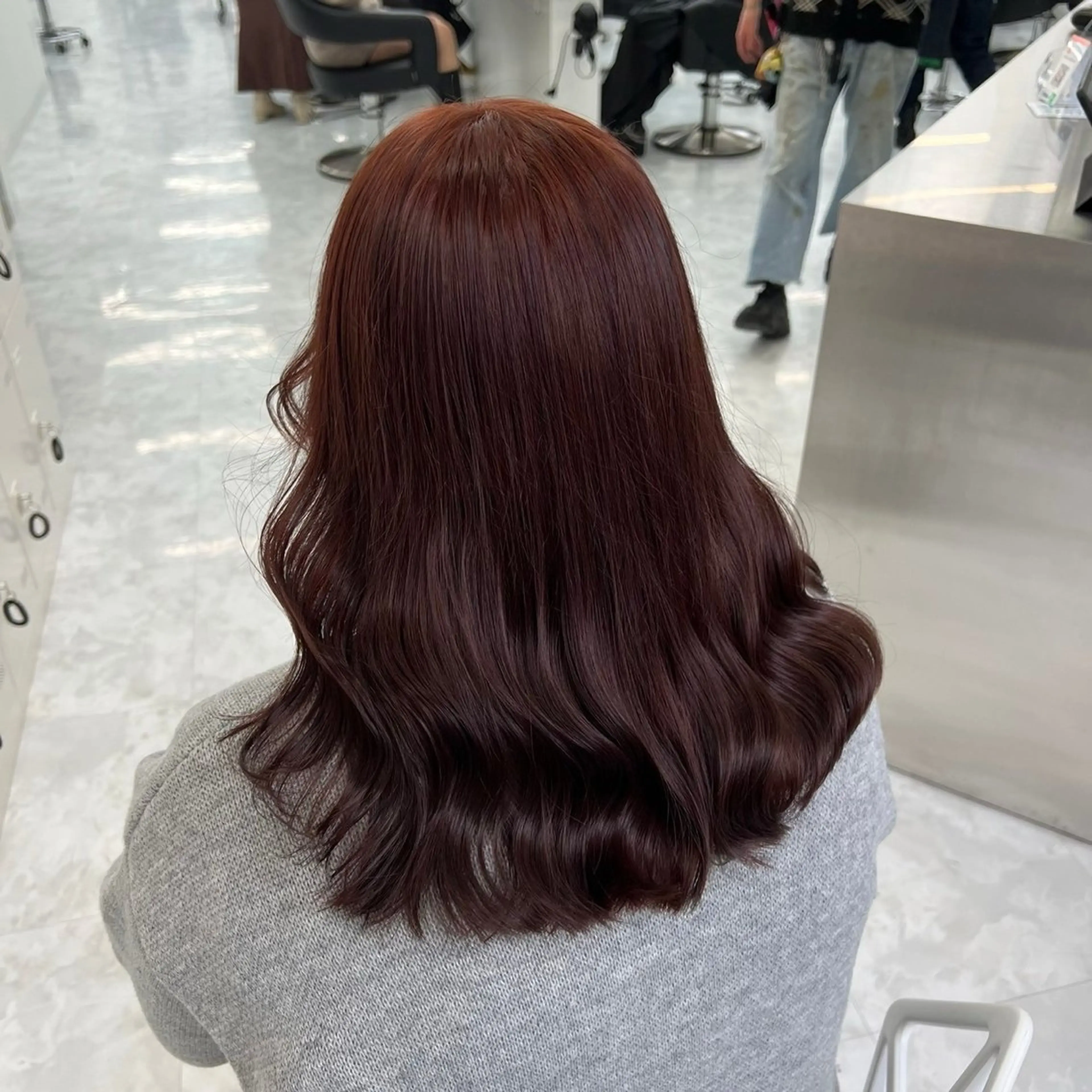 セミロング カラー カット ヘアカラー ヘッドスパ ヘアセット 透明感ハイトーン☁️ 斗和🫧天神のヘアスタイル