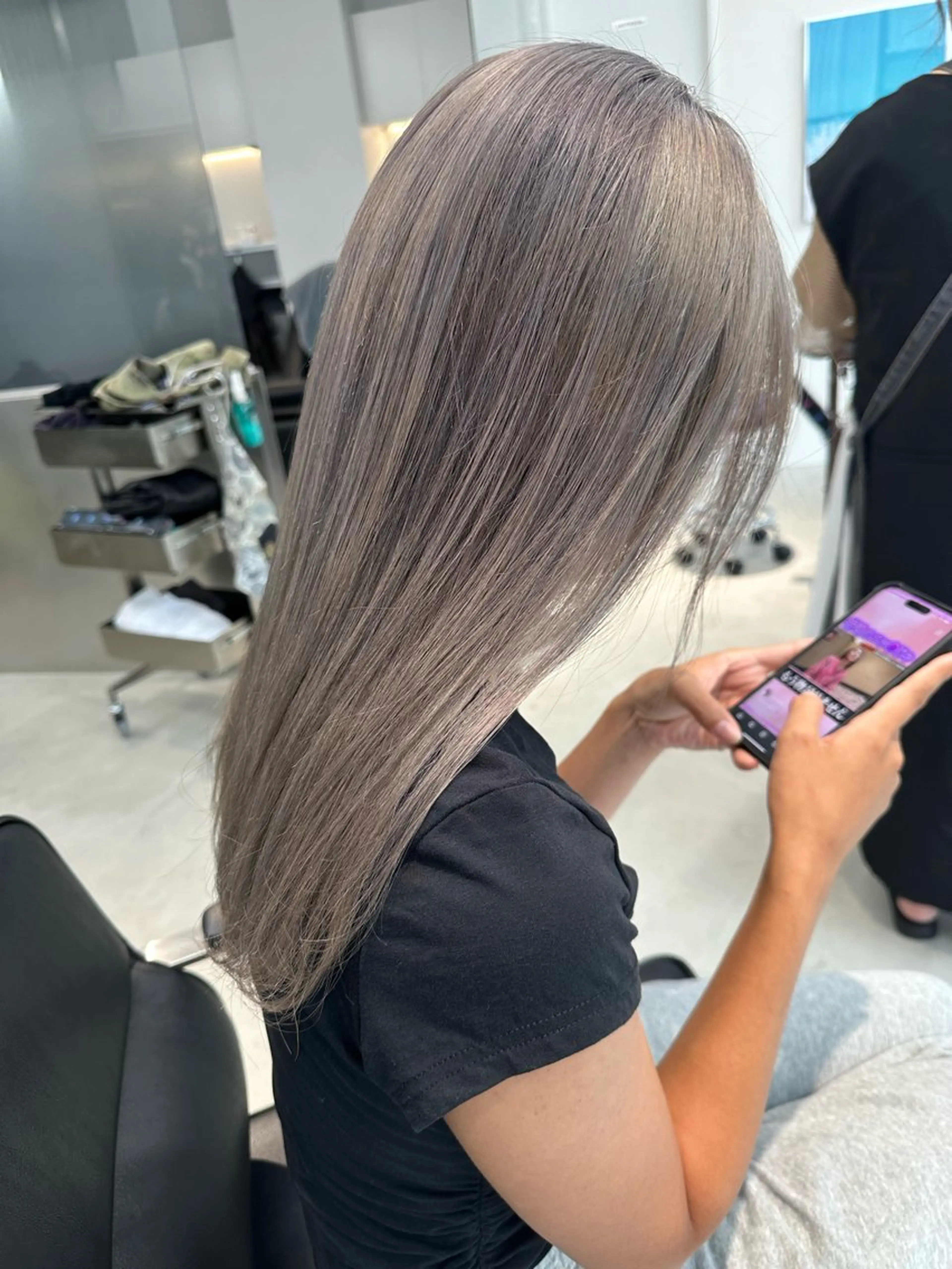 セミロング ヘアカラー 🔷ブリーチバレイヤ ージュ🔷飯野達也のヘアスタイル