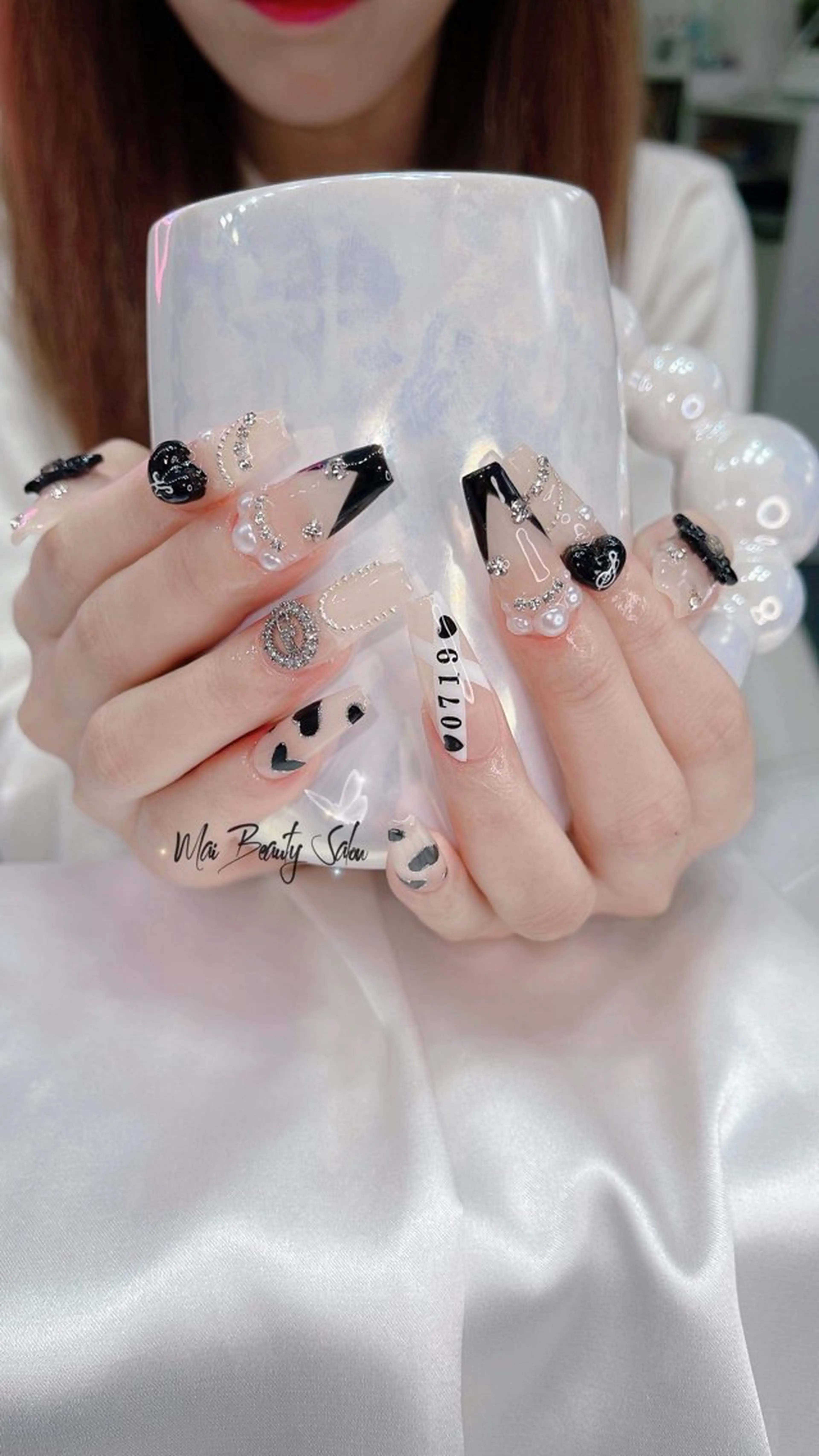 ネイル チークネイル ジェルネイル 韓国ネイル マグネットネイル パラジェル ハンドネイル Mai Beauty To  Toのネイルデザイン