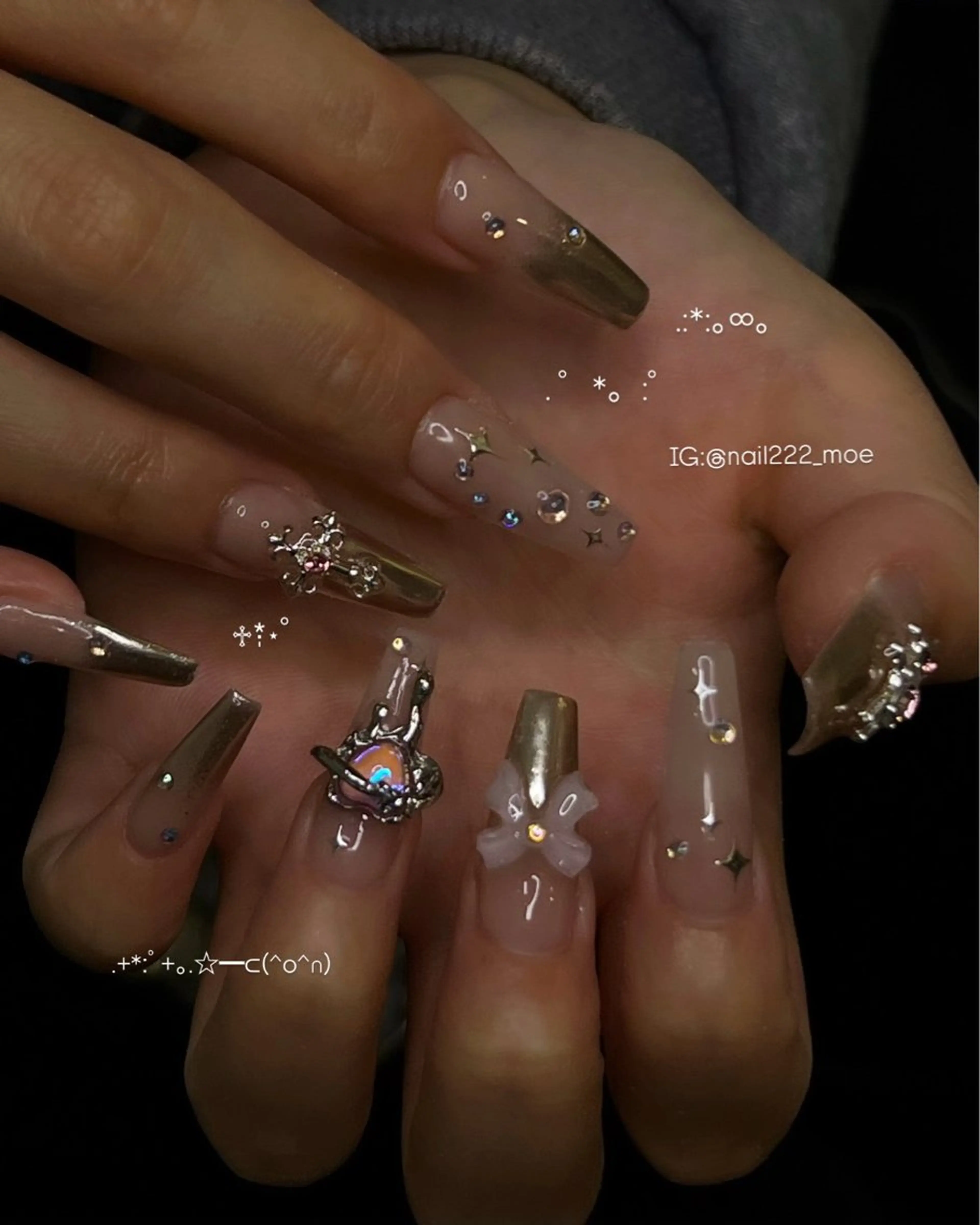 ネイル ワンホンネイル ハンドネイル ⟡.*222⋰˚☆ MöEのネイルデザイン