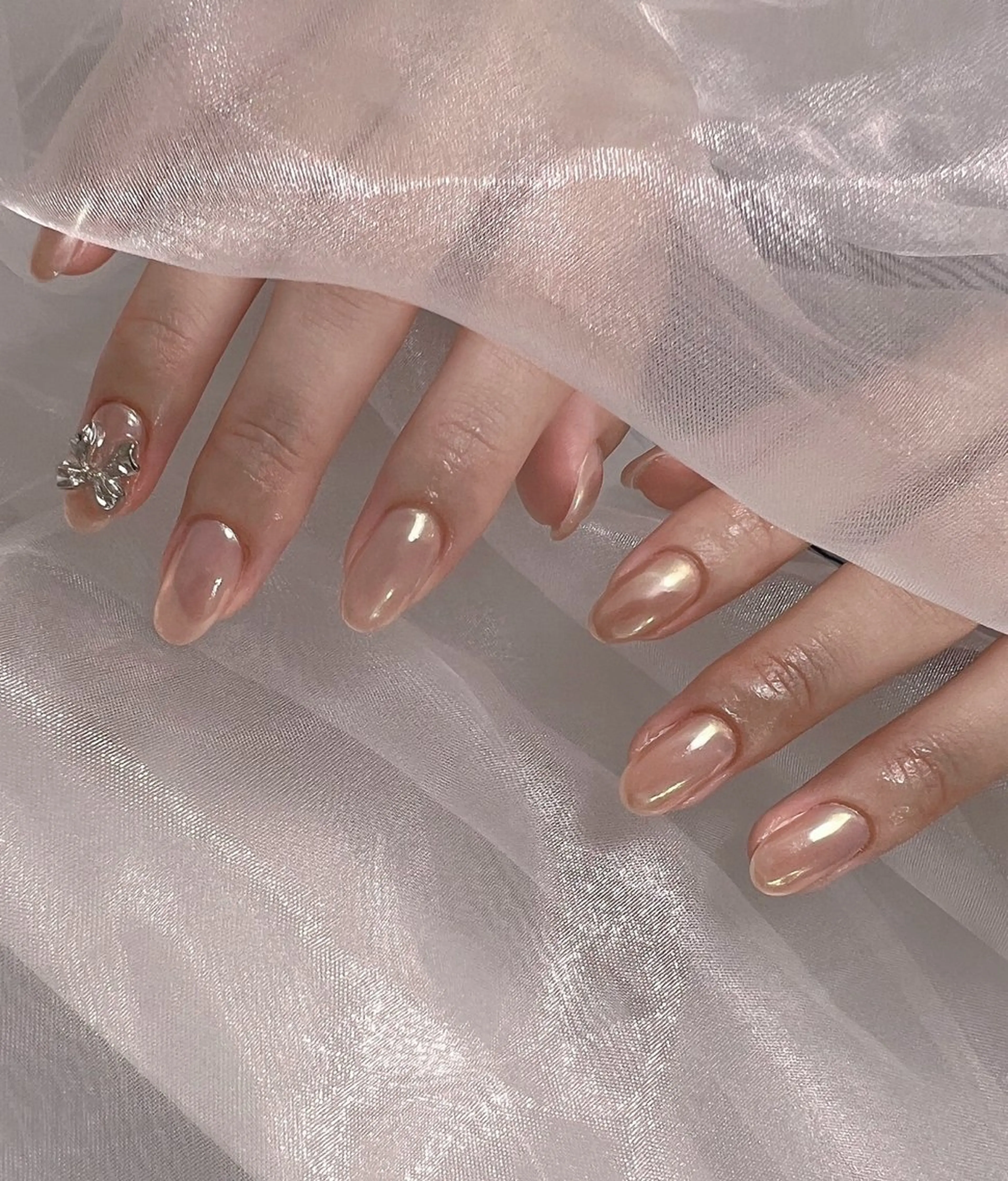 ネイル オーロラネイル ジェルネイル 韓国ネイル ミラーネイル ピンク ハンドネイル nail salon Lauleaのネイルデザイン