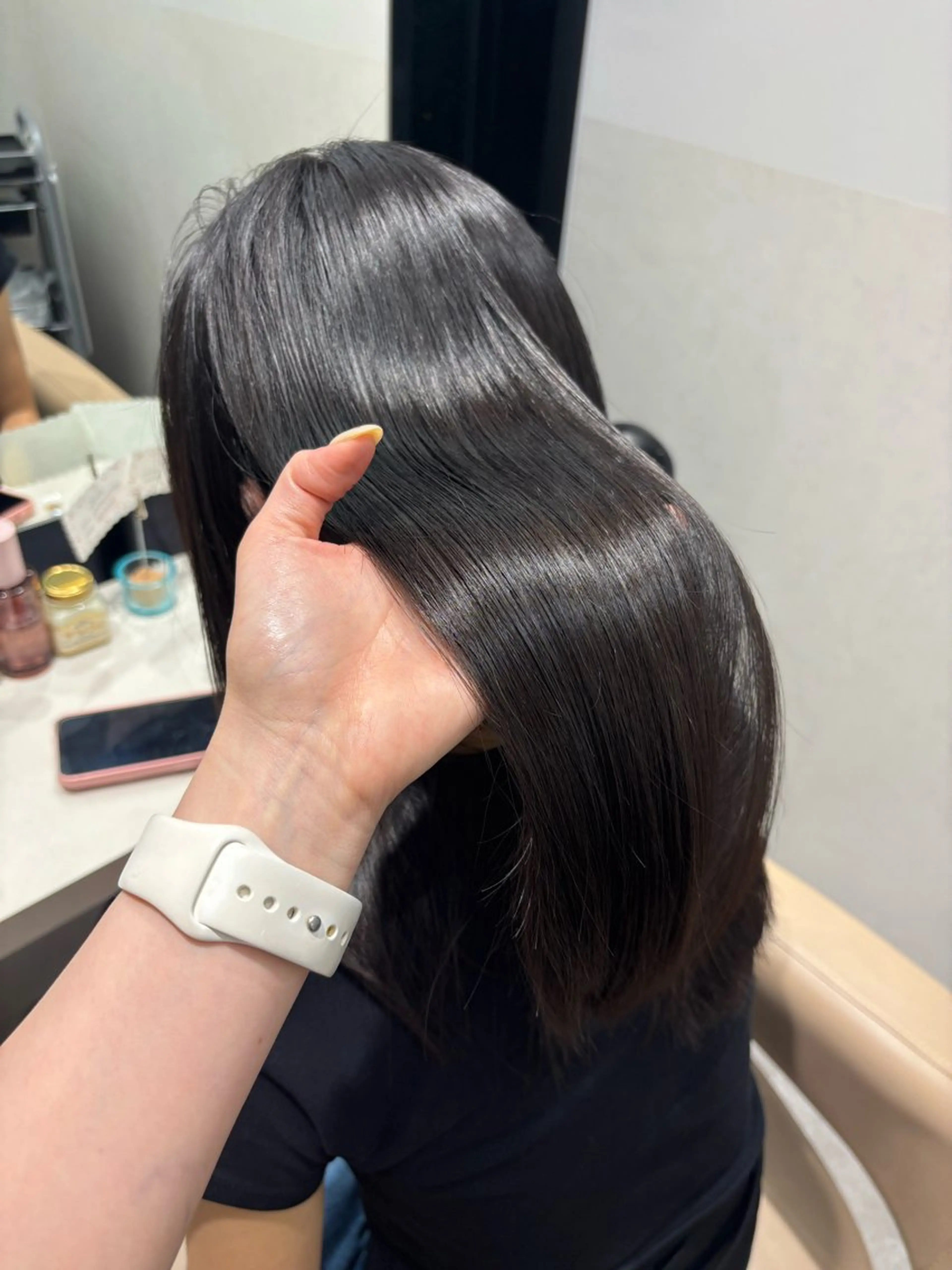 セミロング カラー パーマ ヘアアレンジ 髪質改善 ヘアカラー トリートメント ヘッドスパ ヘアセット 押切 響　のヘアスタイル