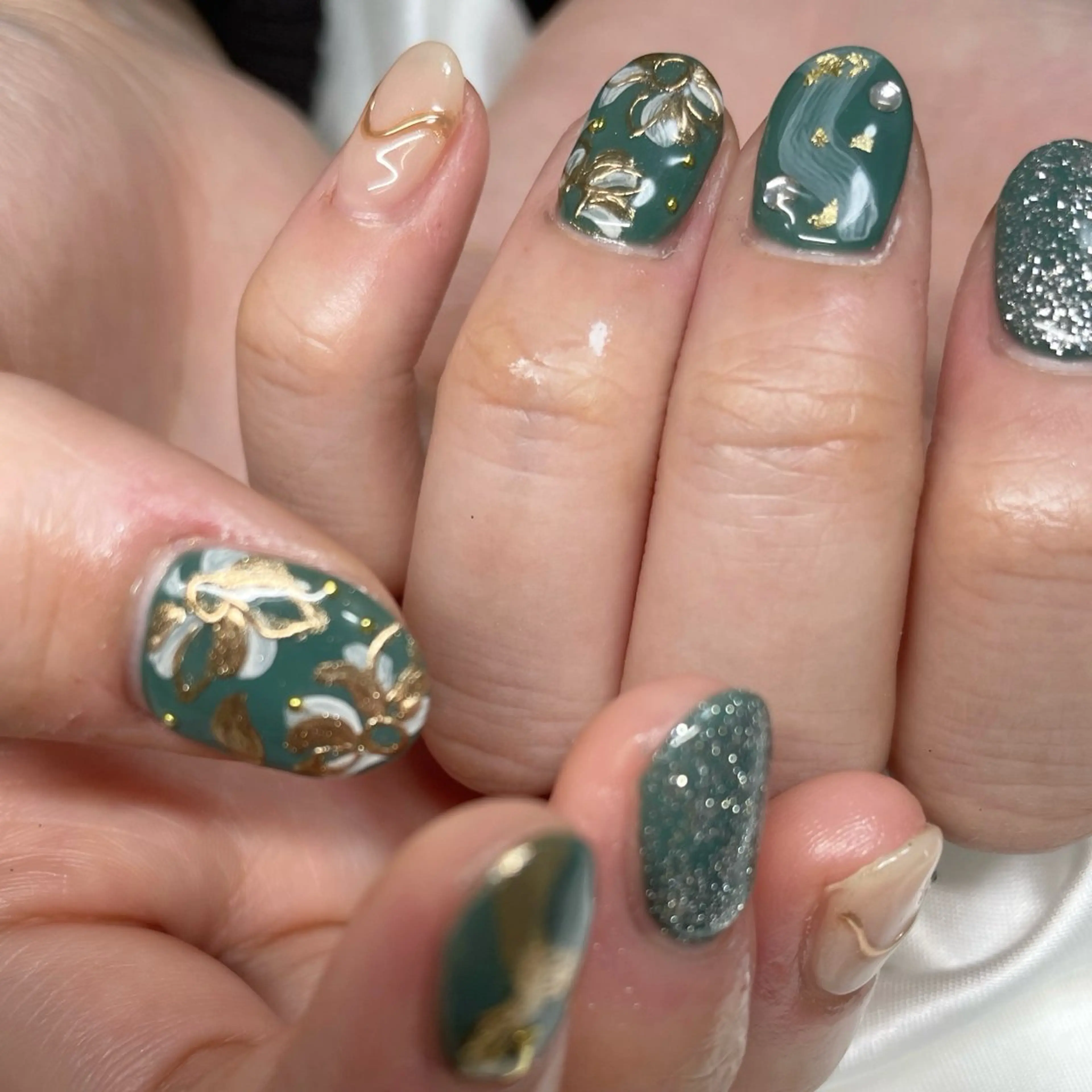 ネイル 成人式 ハンドネイル nailsalon SANANAILのネイルデザイン