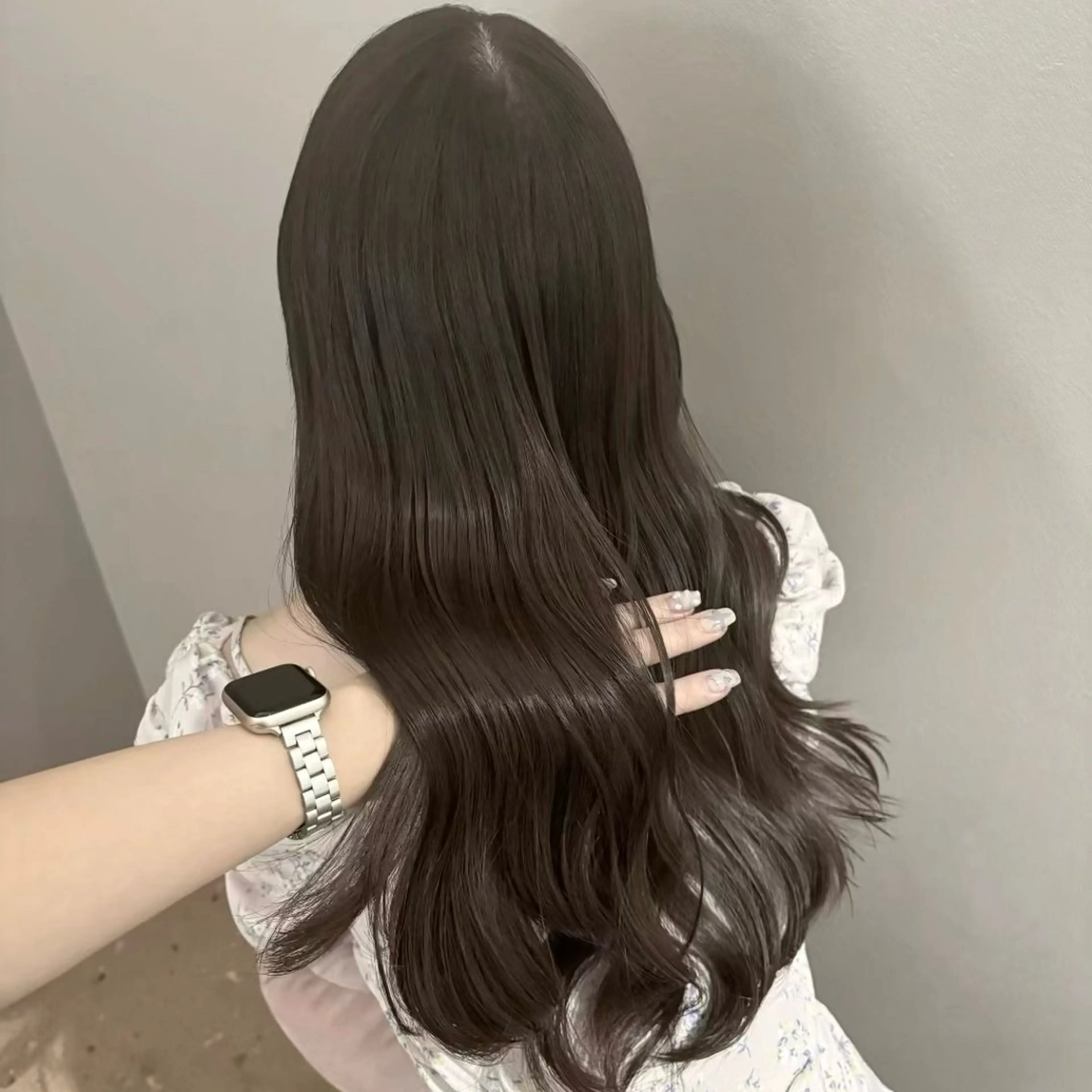 セミロング カラー カット ヘアカラー トリートメント iki omotesando所属・akiho/透明感 カラー/グレージュのヘアスタイル