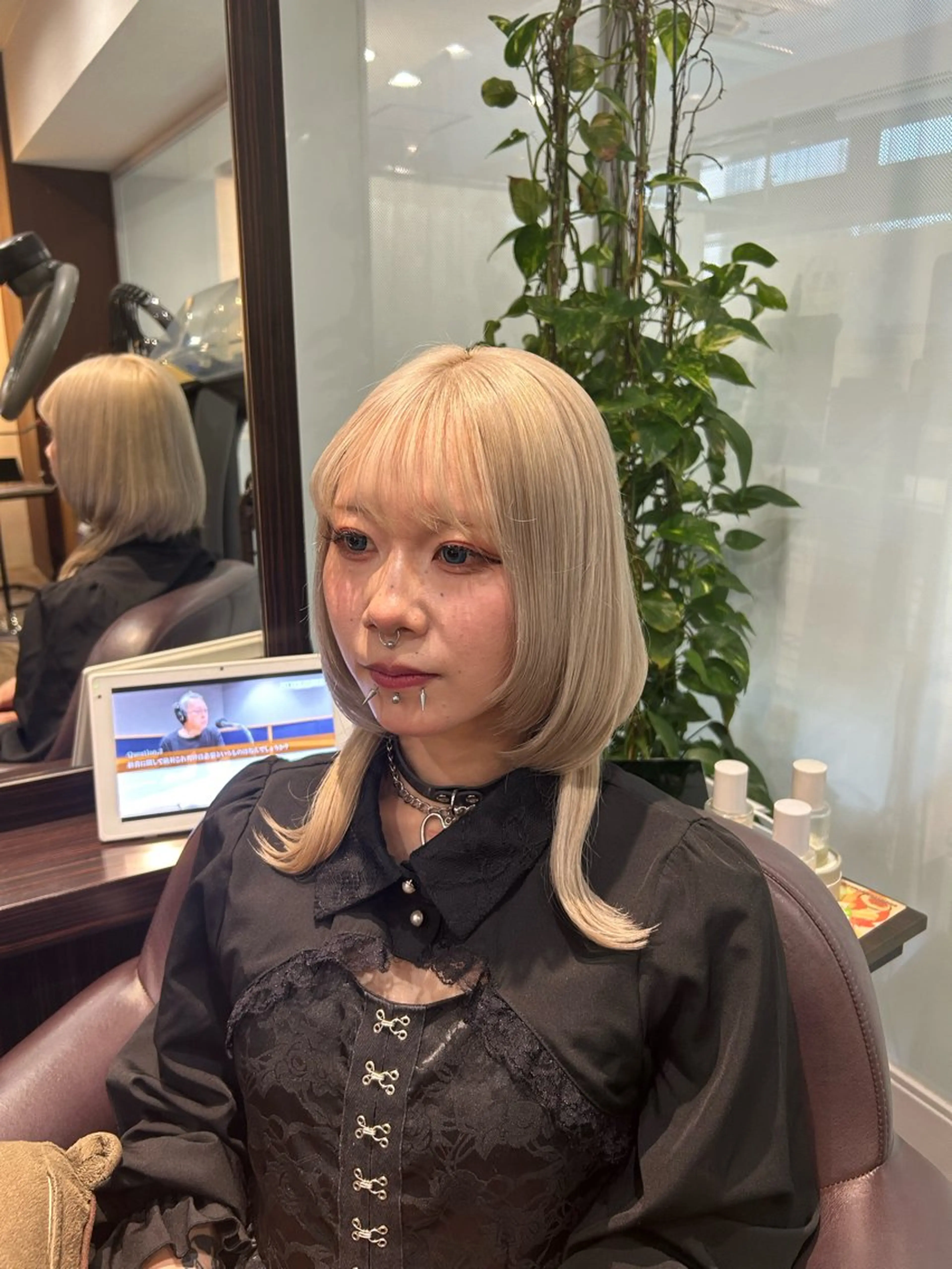 ロング カラー ブリーチ ブロンド ラベンダーカラー ヘアカラー トリートメント 坂本奈都美 🎀のヘアスタイル