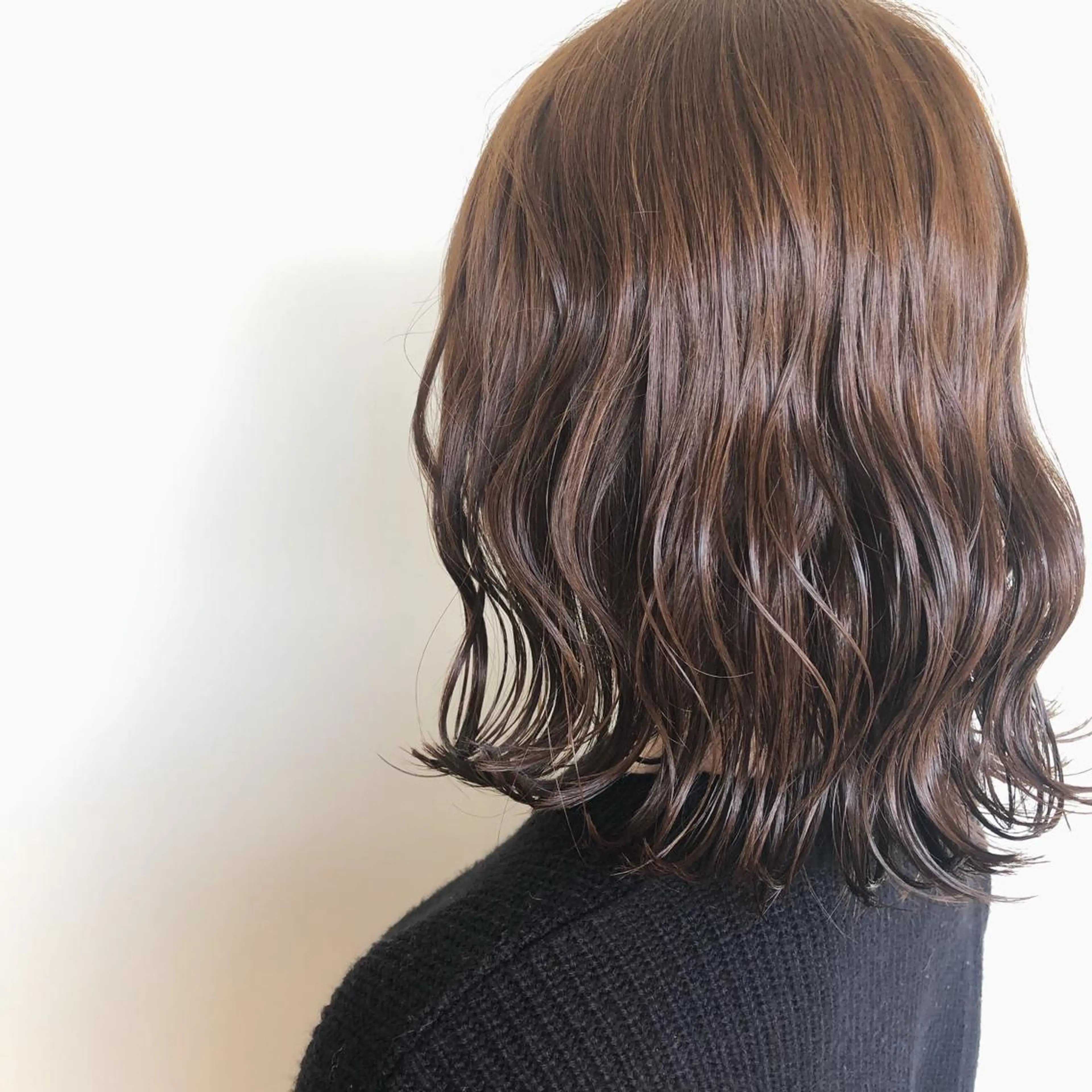 ミディアム 青とそら いしざかのヘアスタイル