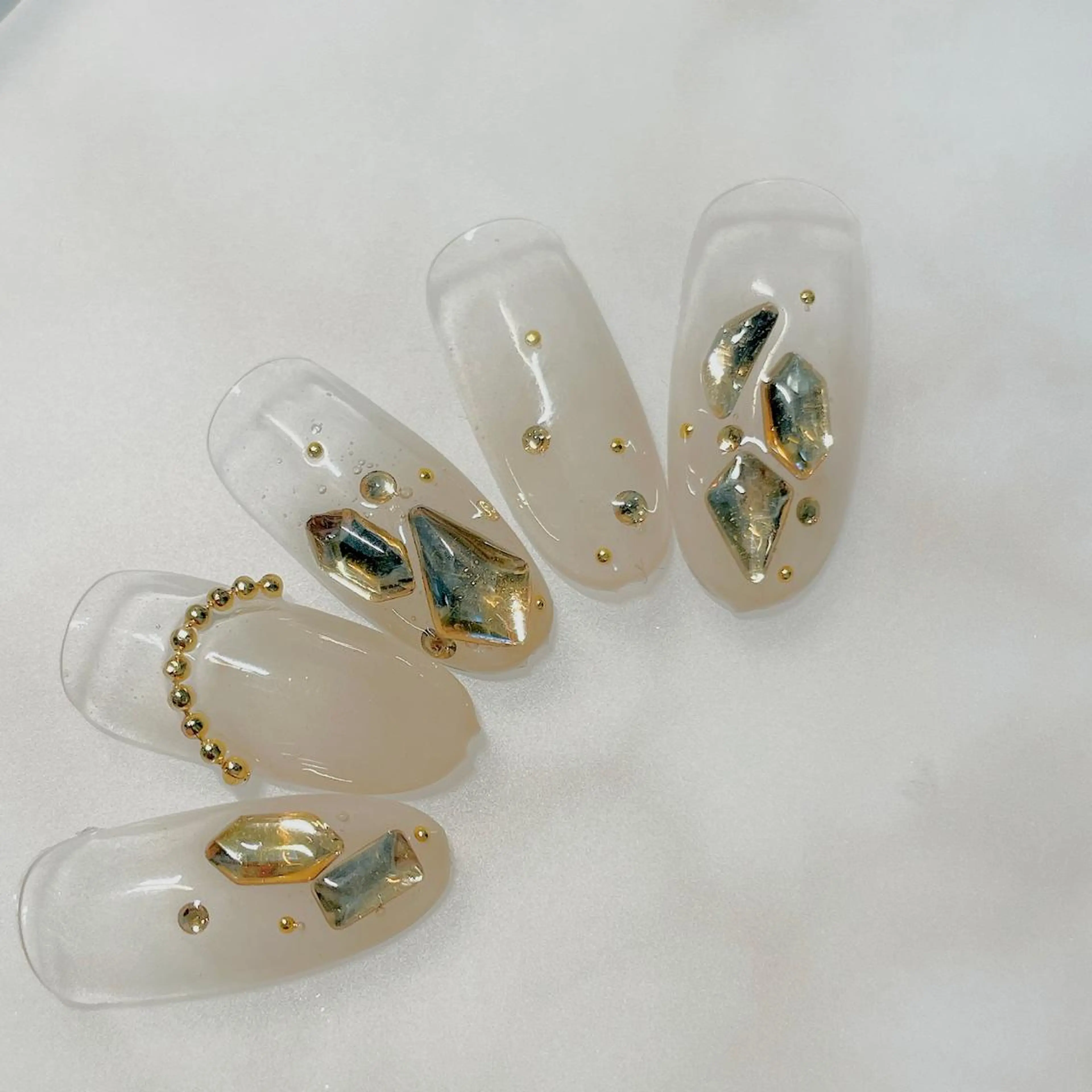 ネイル キラキラネイル ハンドネイル A85G ayakoのネイルデザイン