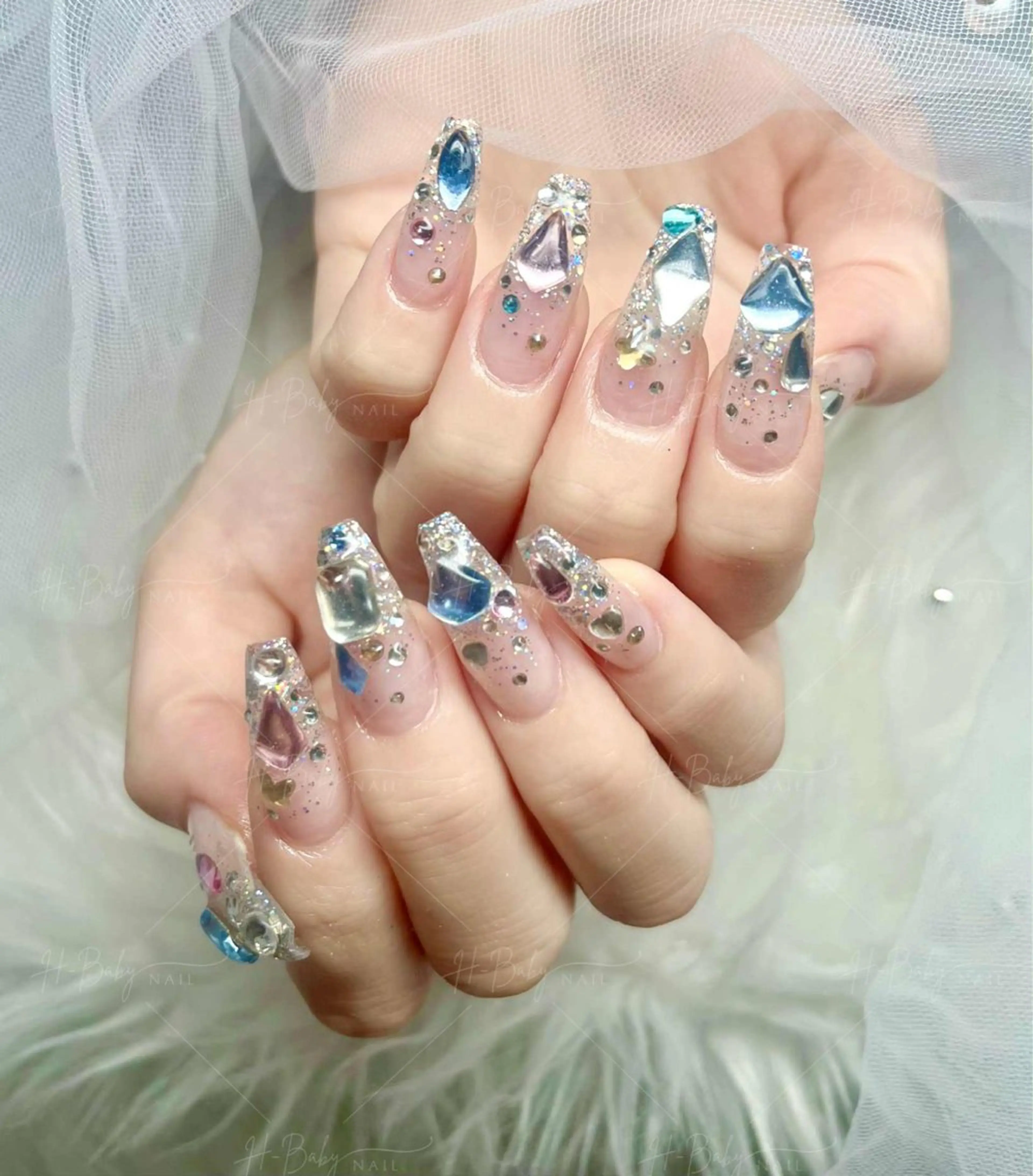 ネイル フレンチネイル ジェルネイル ガラスフレンチ ハロウィン ハート H.baby nail所属・H.baby Nail Salonのネイルデザイン