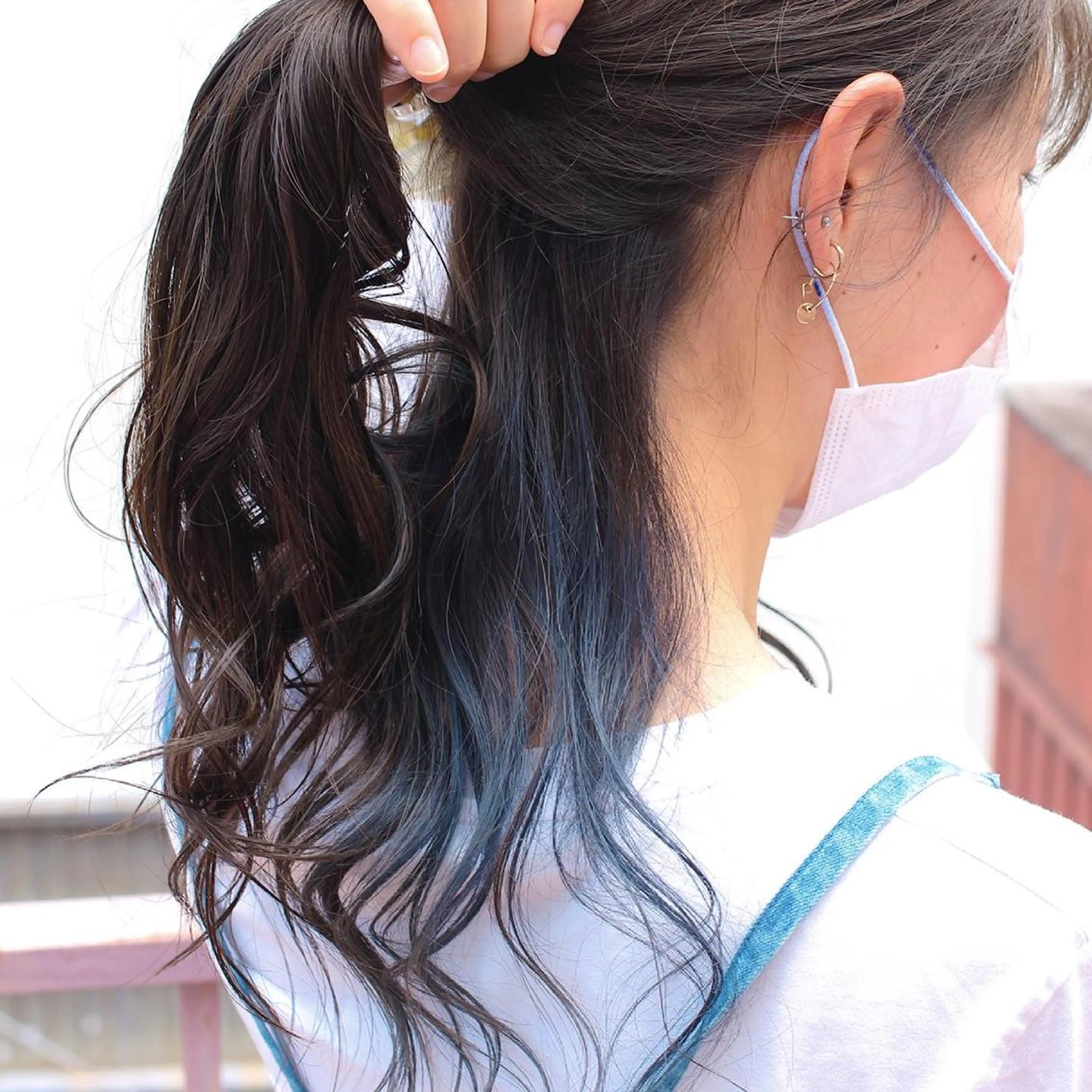 ロング カラー ブルーカラー ヘアカラー 土居 正季のヘアスタイル