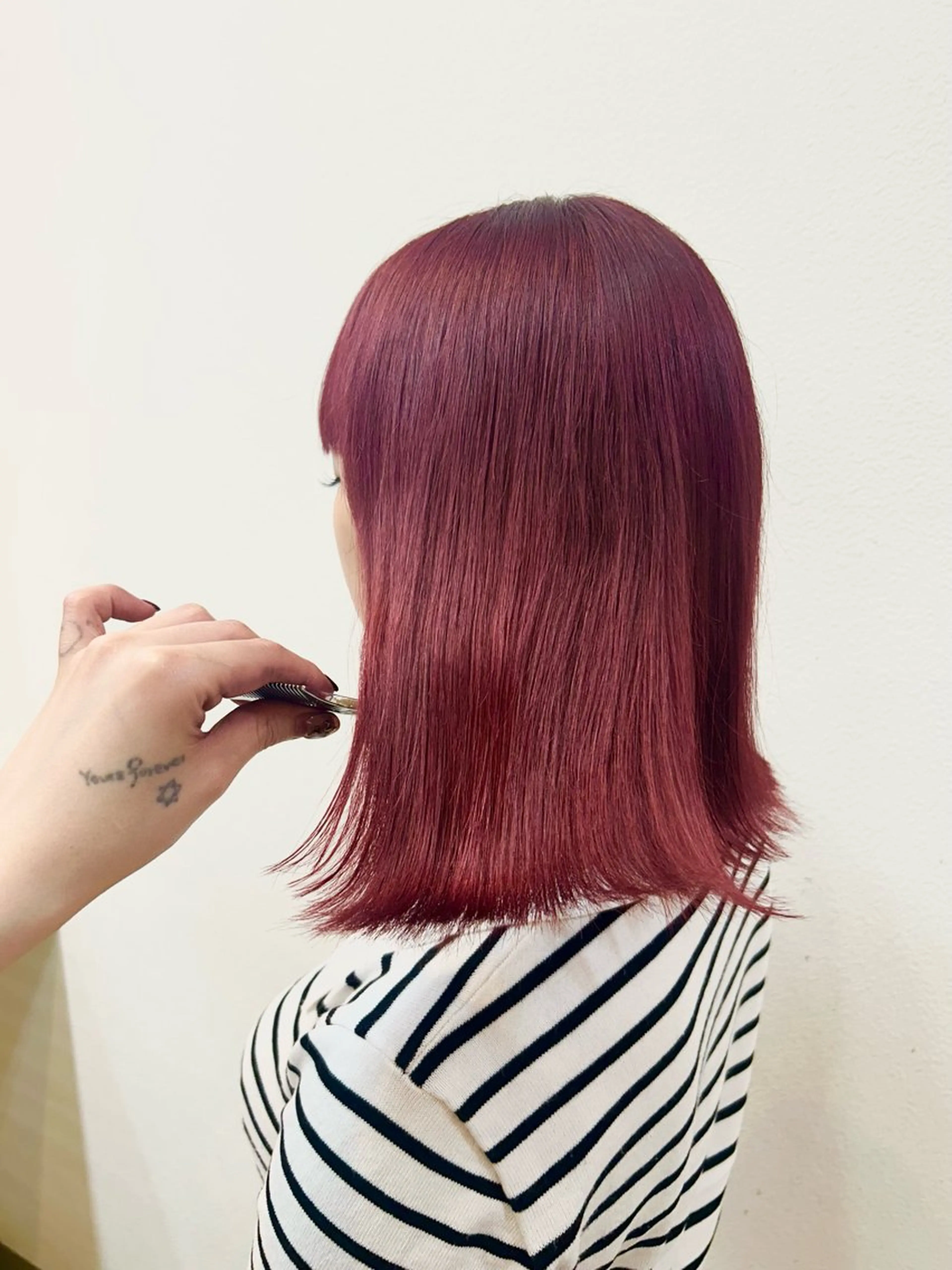 ミディアム カラー ブリーチ ケアブリーチ レッドカラー 縮毛矯正 カット ヘアカラー トリートメント Maya🦋 ハイトーン特化のヘアスタイル