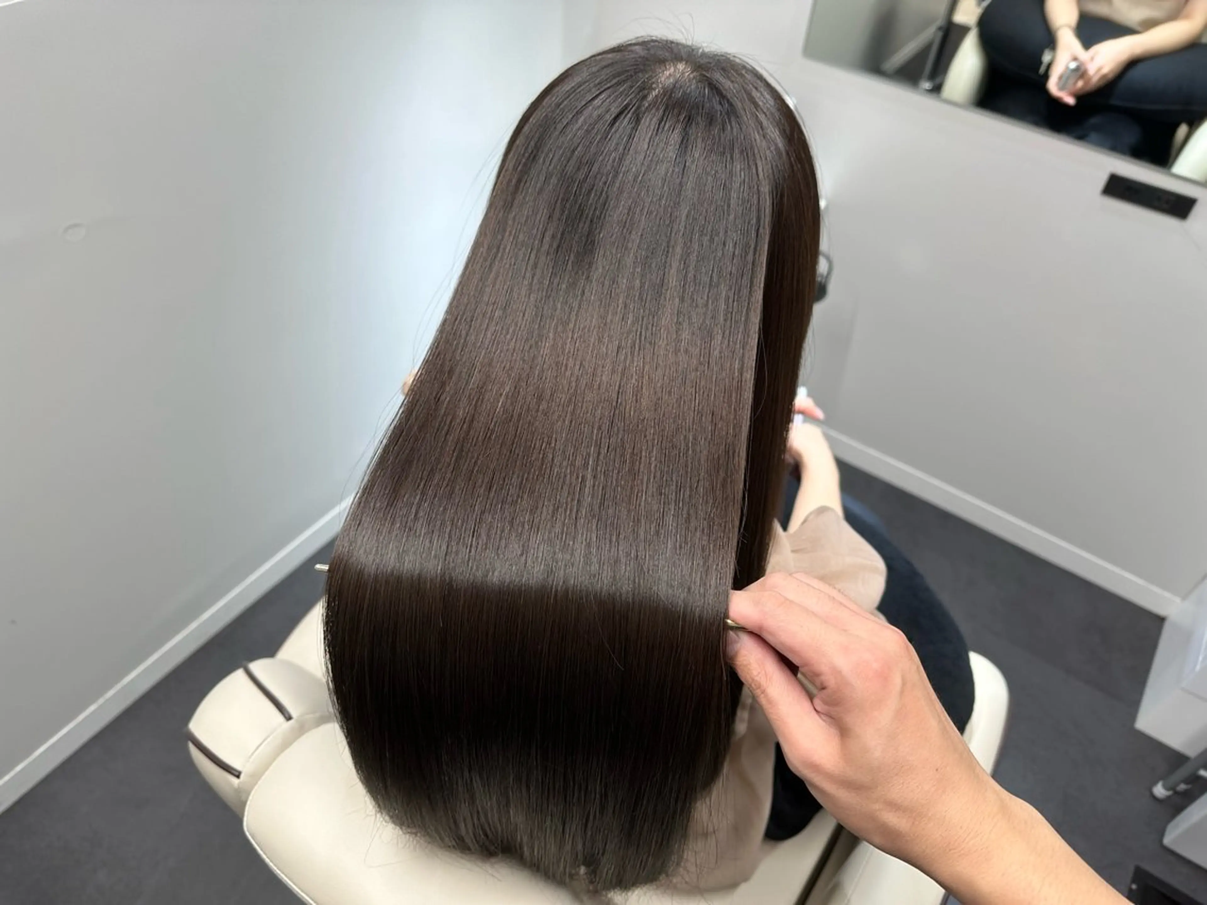 髪質改善パーマbefore afterモデルの写真