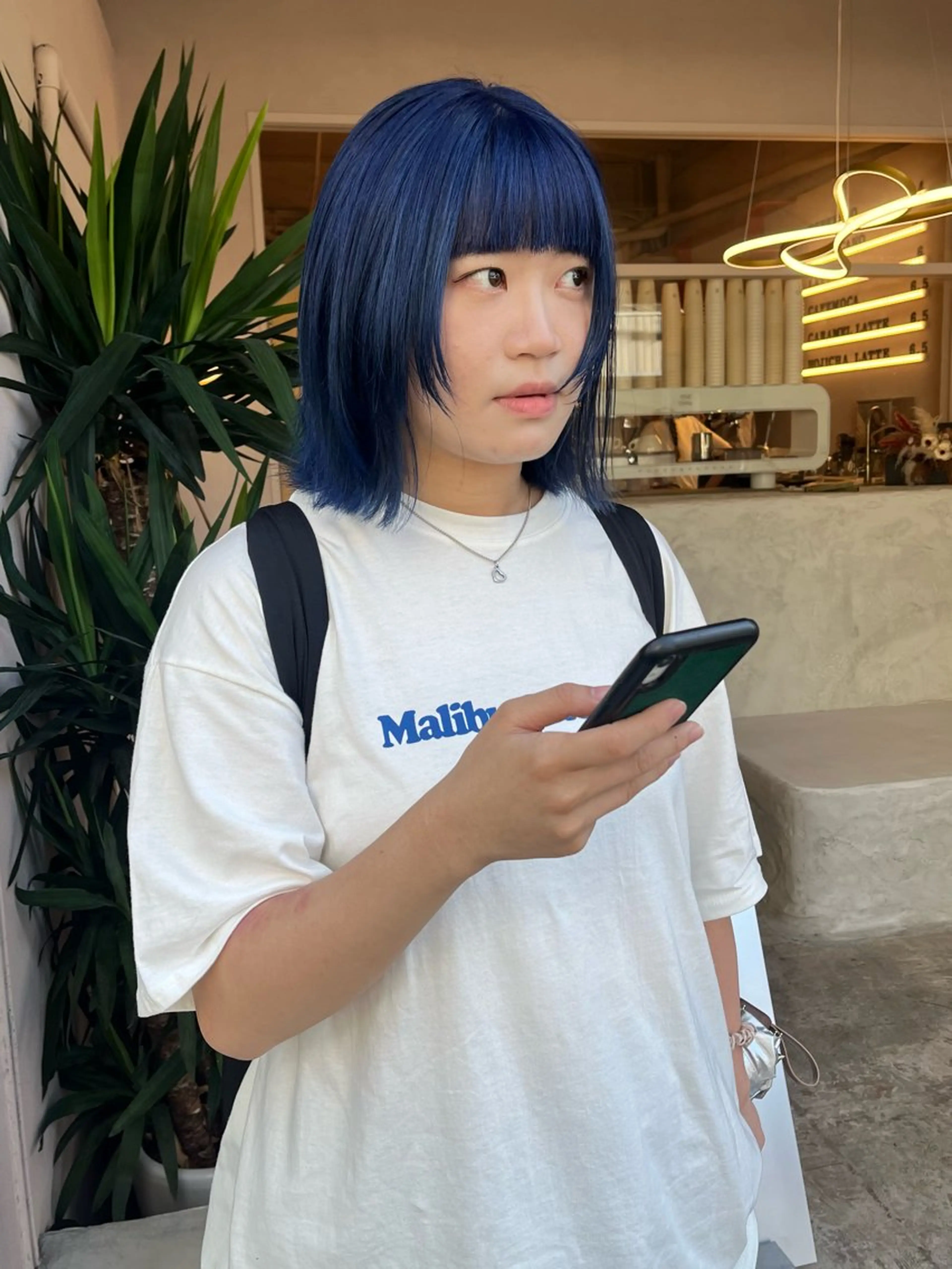 ミディアム カラー ボブレイヤー ブルーカラー ボブ レイヤーカット カット ヘアカラー トリートメント iru所属・mi kiのヘアスタイル