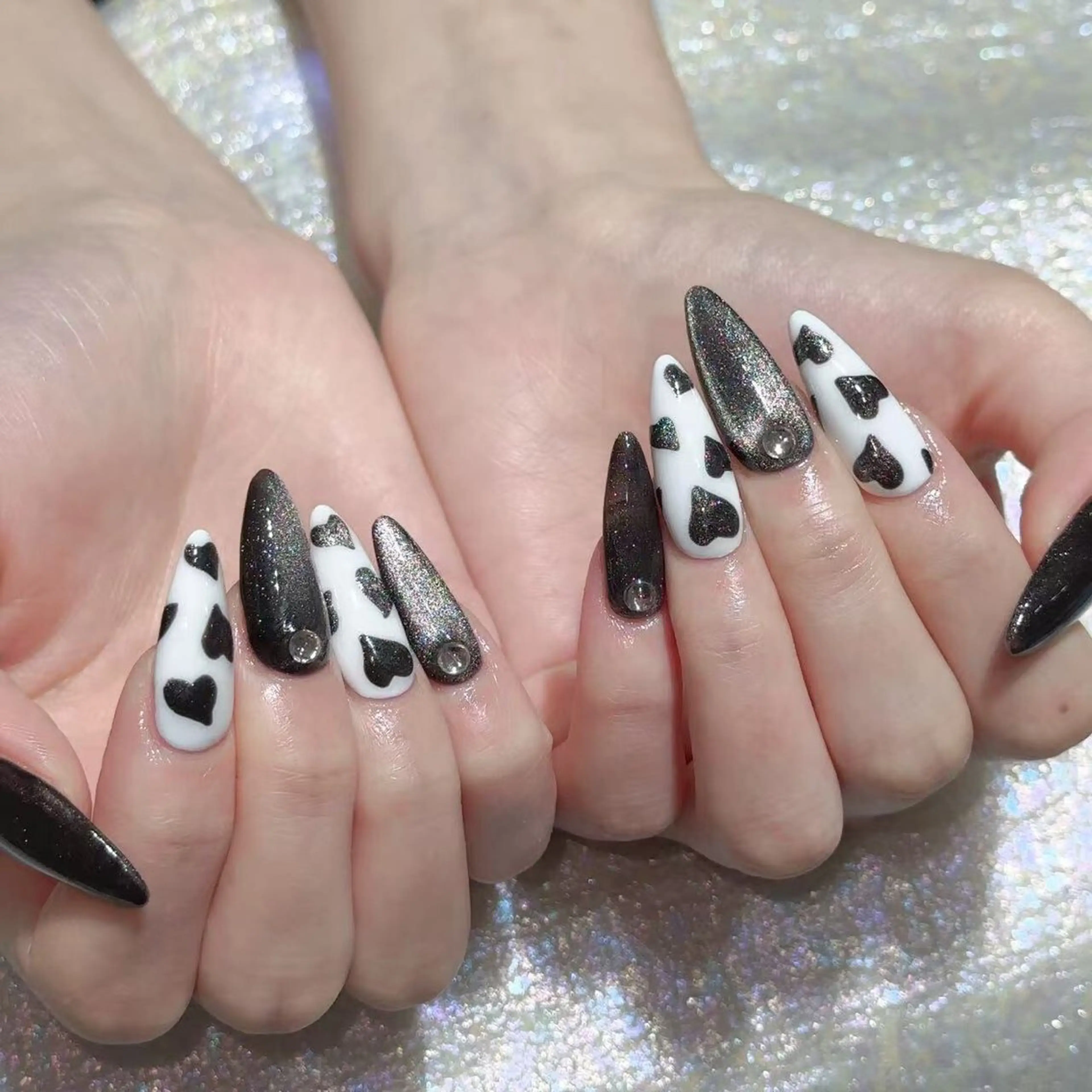 ネイル ハンドネイル Queens テイのネイルデザイン