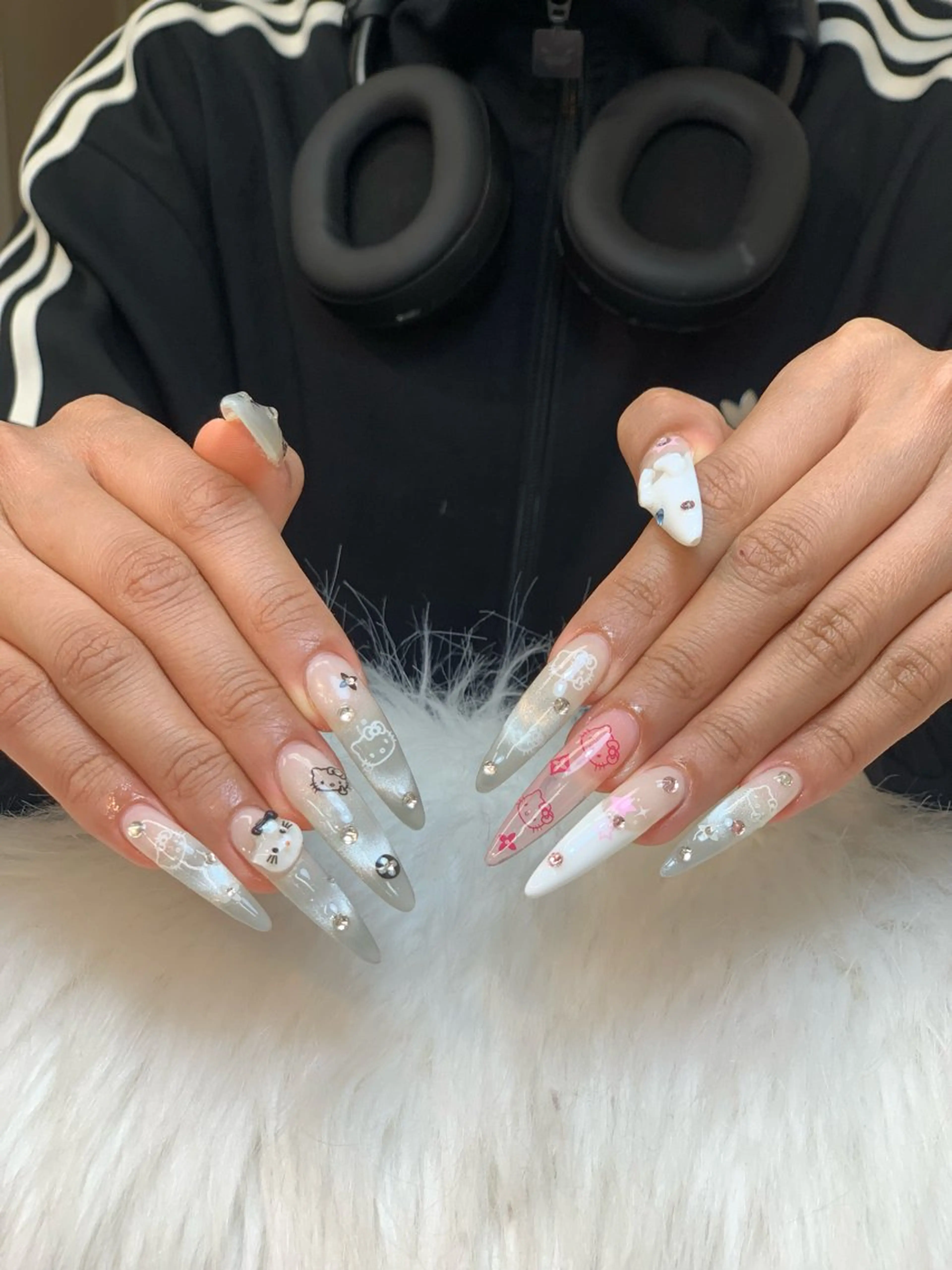 ネイル アートネイル 長さ出し ジェルネイル マグネットネイル ニュアンスネイル ハンドネイル Cloudy Chan Nail 歌舞伎町所属・Cloudy Chan 歌舞伎町のネイルデザイン