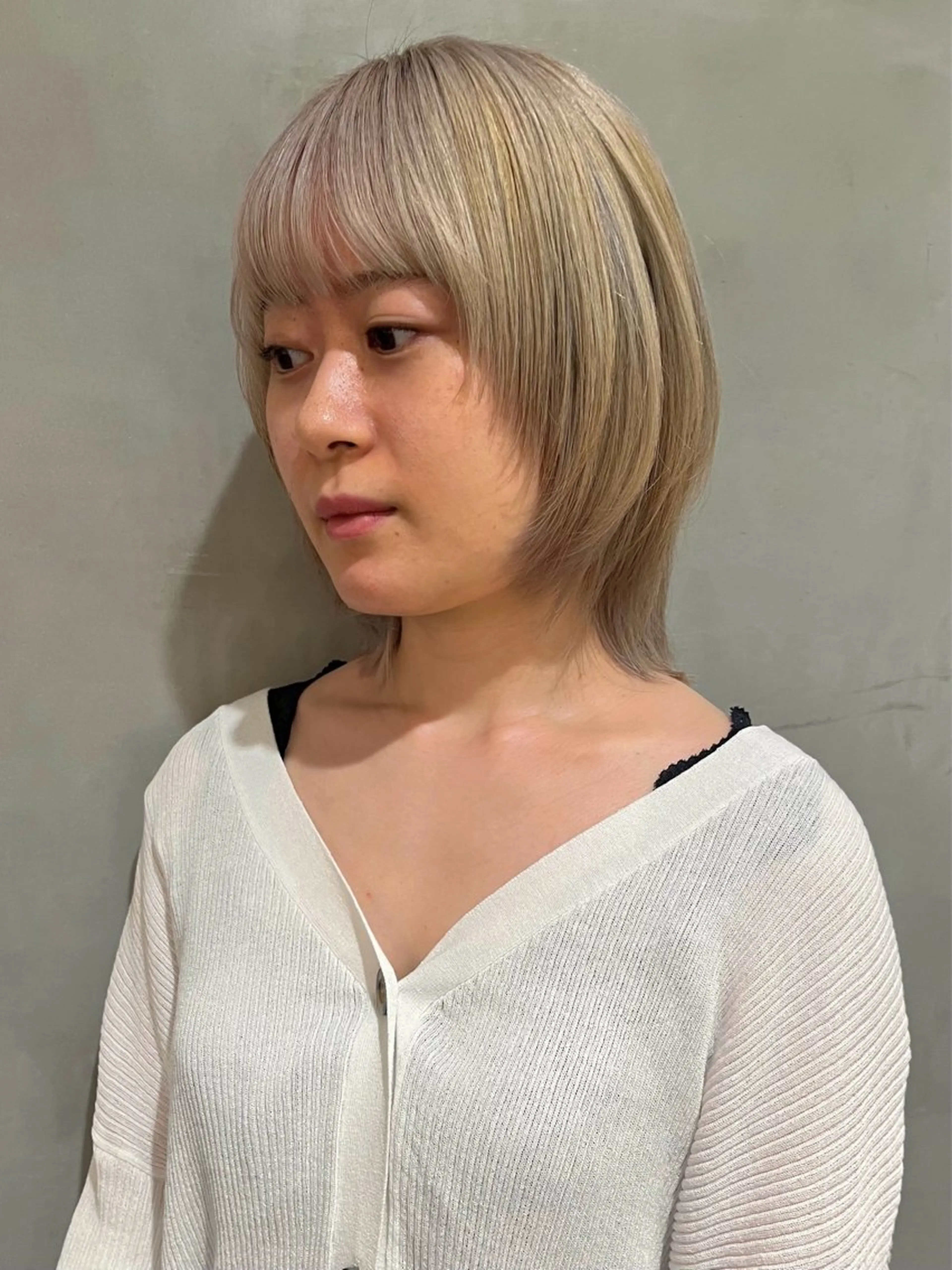 ショート カラー ベージュカラー ホワイトベージュ ウルフカット カット ヘアカラー トリートメント 暖色/姫カット🎀 オタク特化🎀ゆうなのヘアスタイル