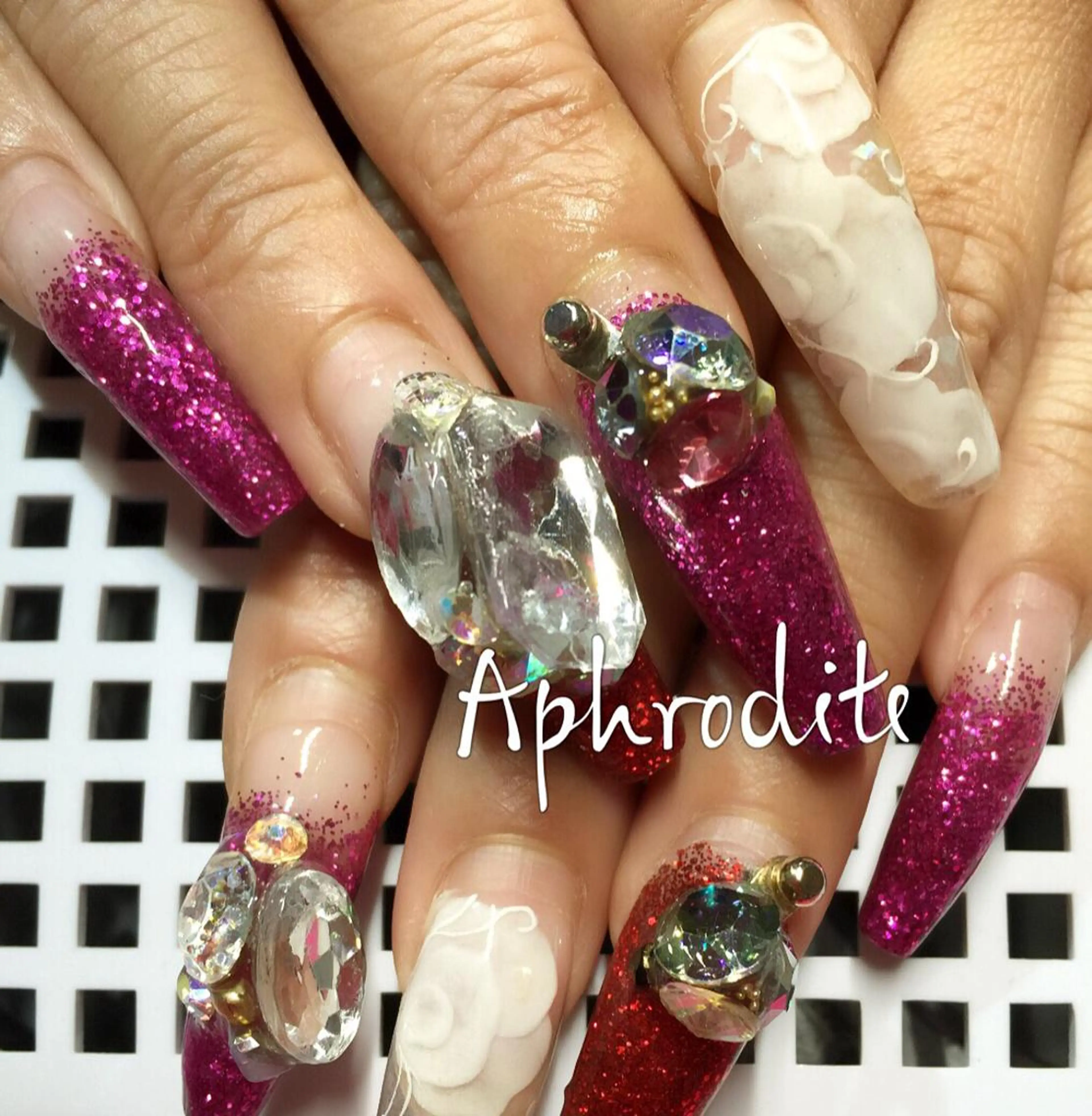 ネイル APHRODITE Nagisaのネイルデザイン
