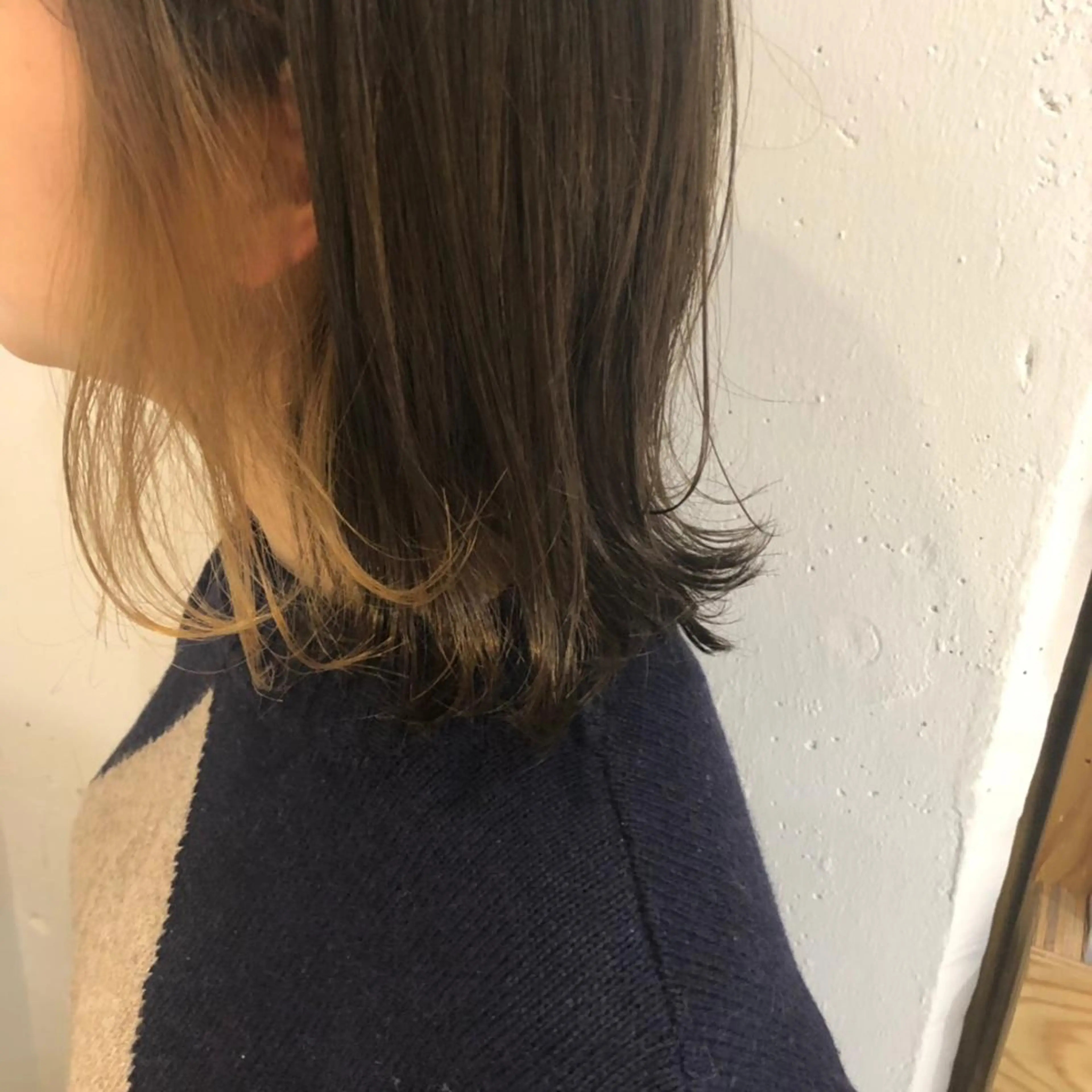 ミディアム カラー イヌイ フウコのヘアスタイル