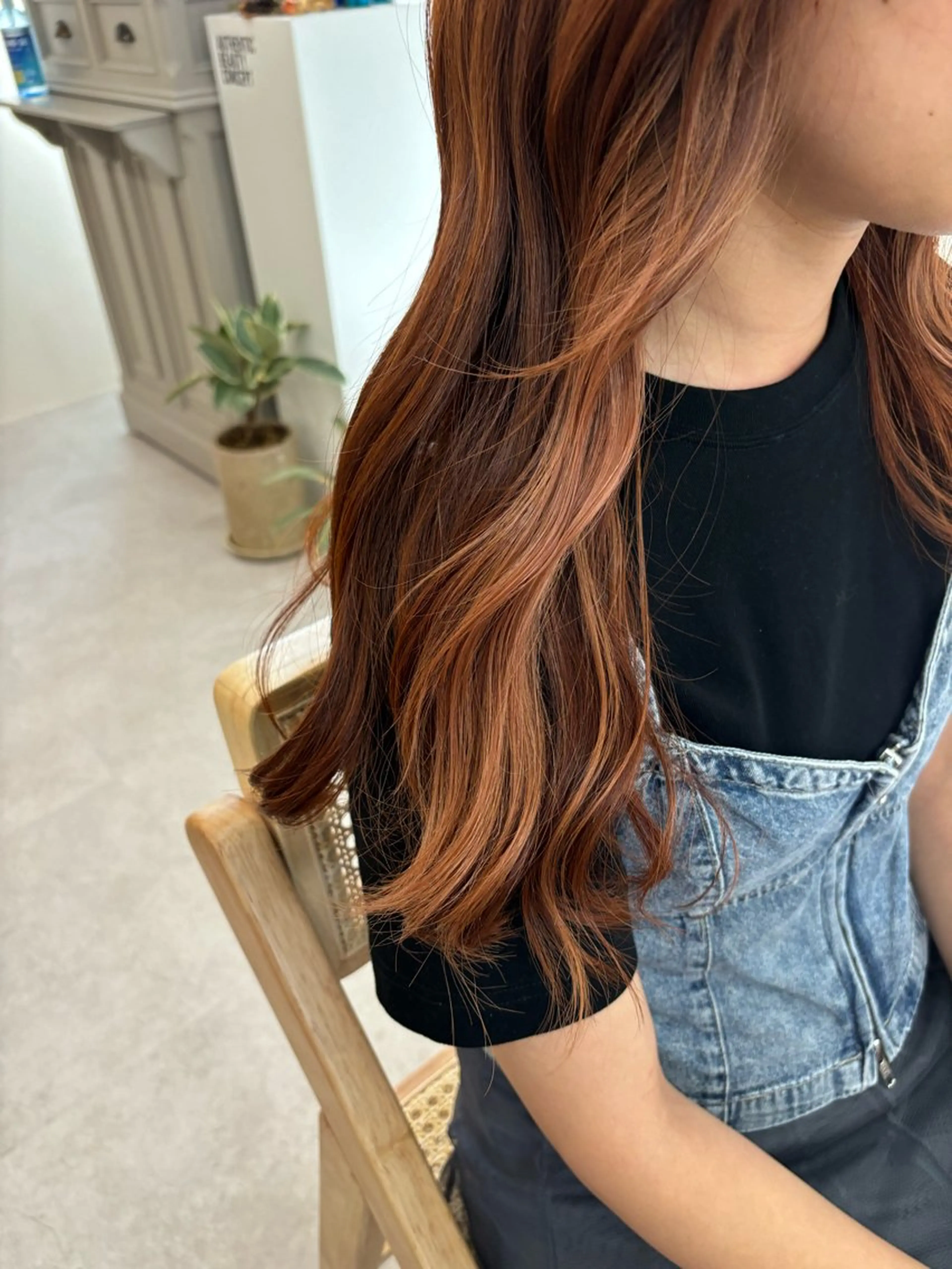 ロング カラー オレンジ カット ヘアカラー トリートメント icie所属・大阪ヴィーガンサロン KANAKOのヘアスタイル