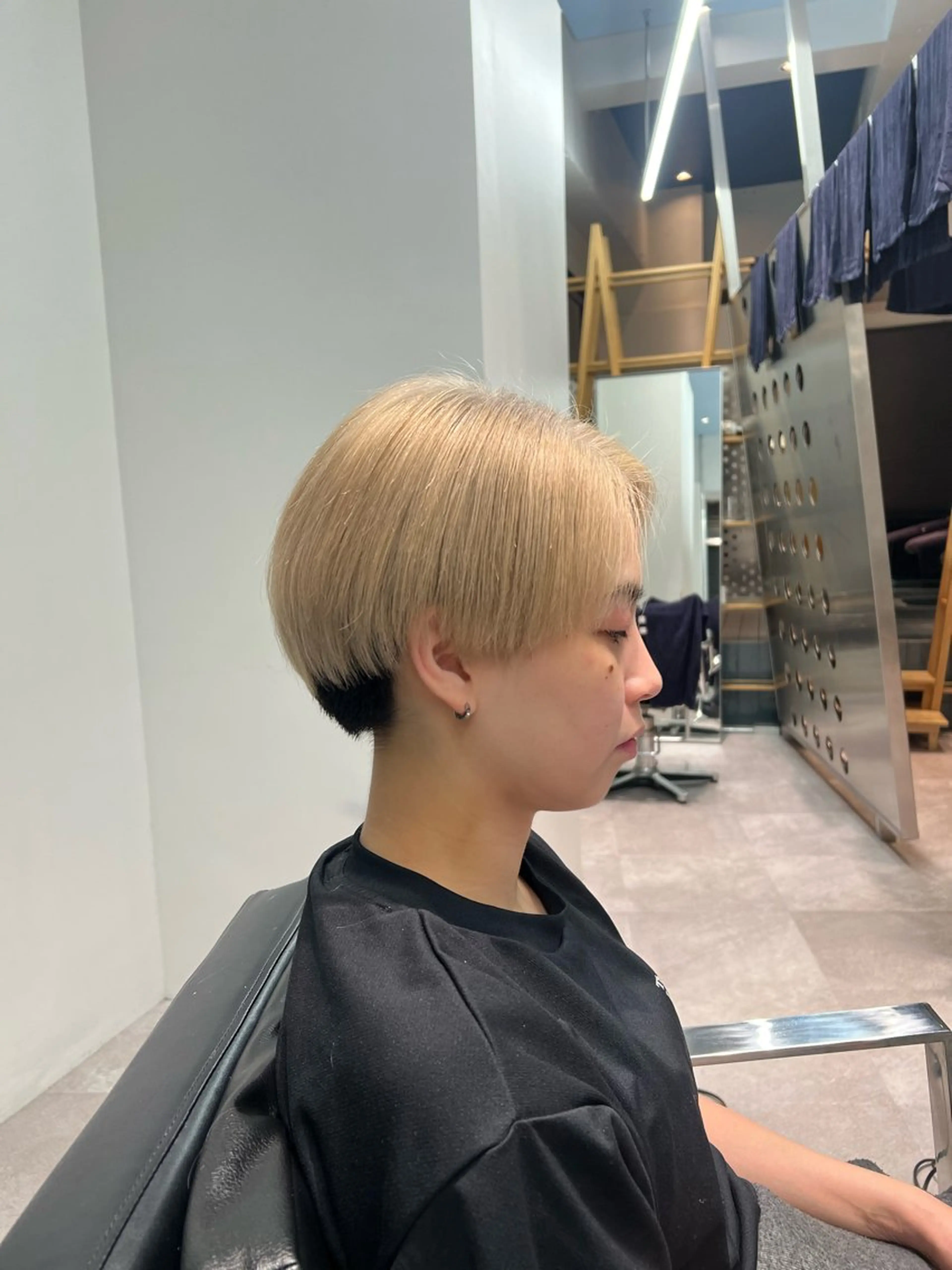ショート カラー ベージュカラー ホワイトベージュ ショートヘア ヘアカラー 堀江 /木下椋麻のヘアスタイル