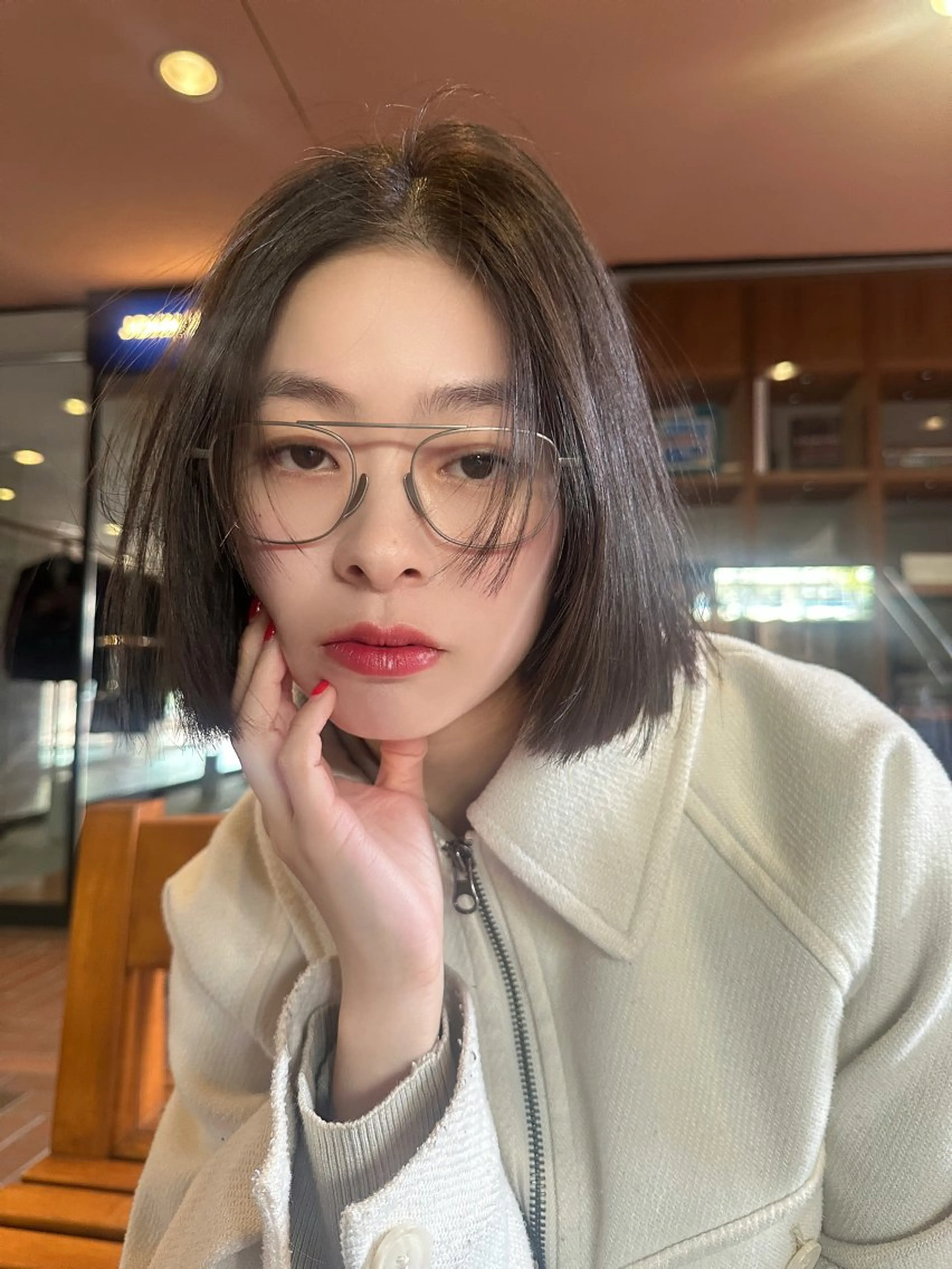 ミディアム カラー 切りっぱなしボブ ボブ ヘアカラー ブリーチなしカラー /なつみのヘアスタイル