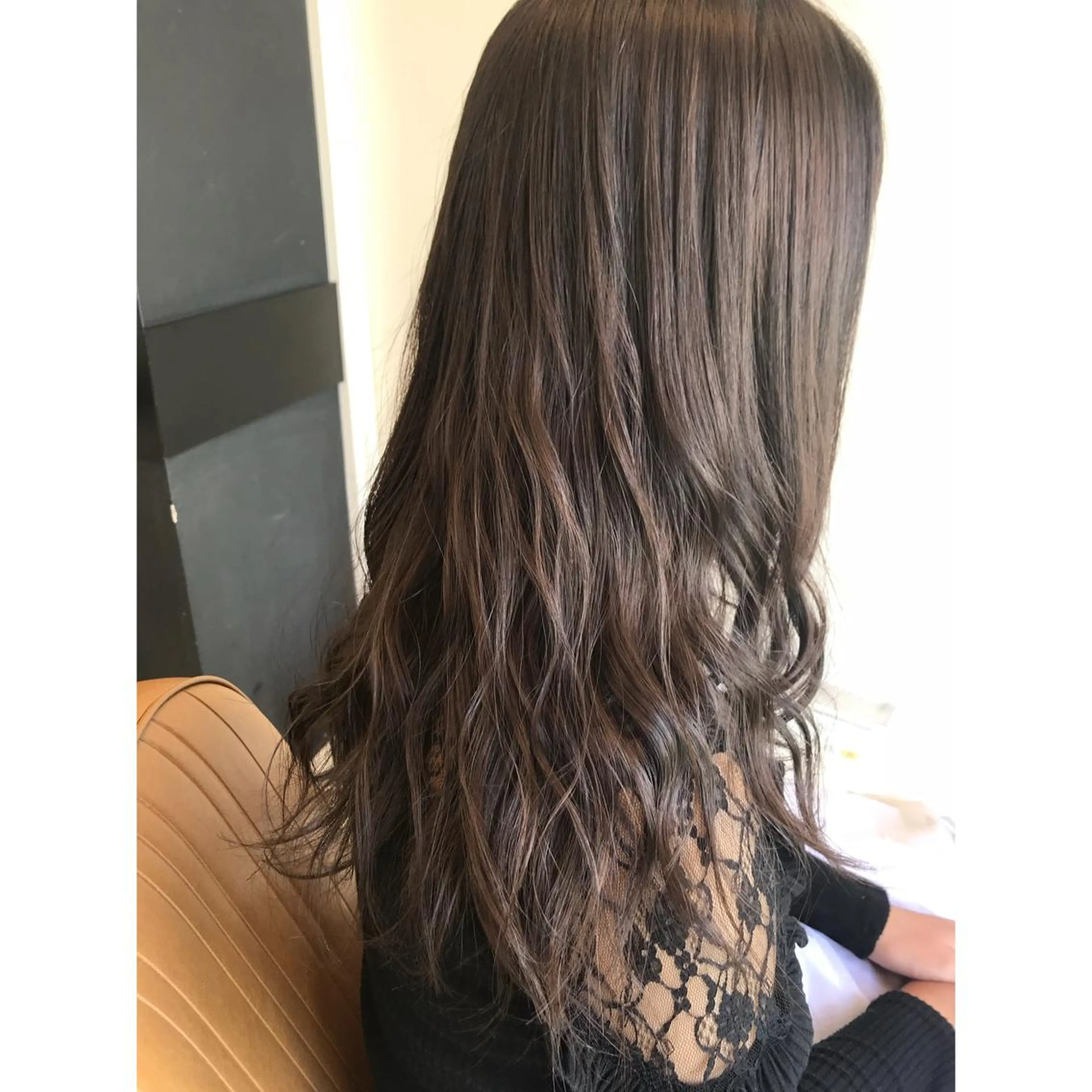 ロング カラー ブリーチ ブリーチなしカラー 坂西 春果のマツエク・マツパデザイン