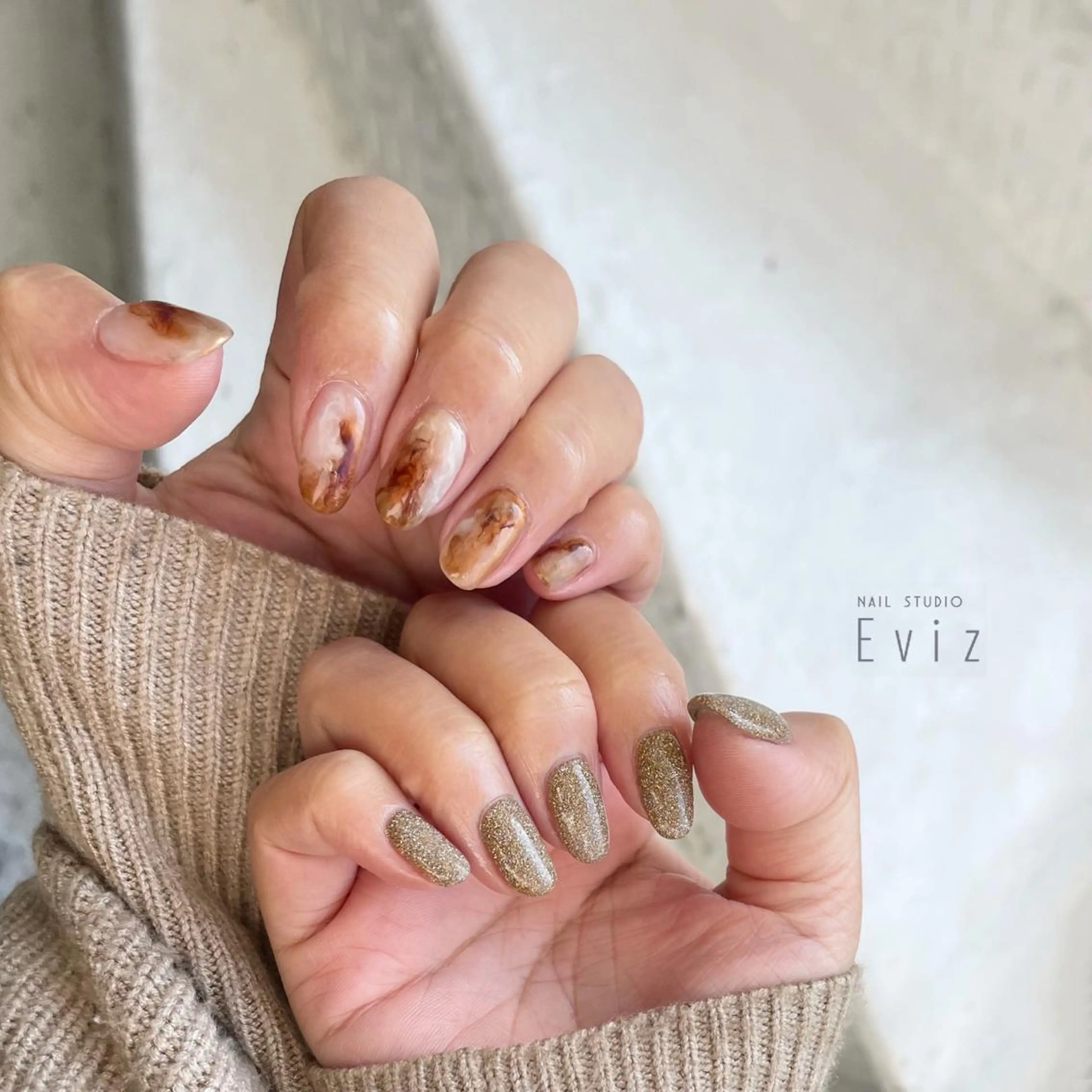 ネイル アートネイル フラッシュネイル ジェルネイル ラメ(グリッター) ニュアンスネイル nailstudio eviz新宿店のネイルデザイン