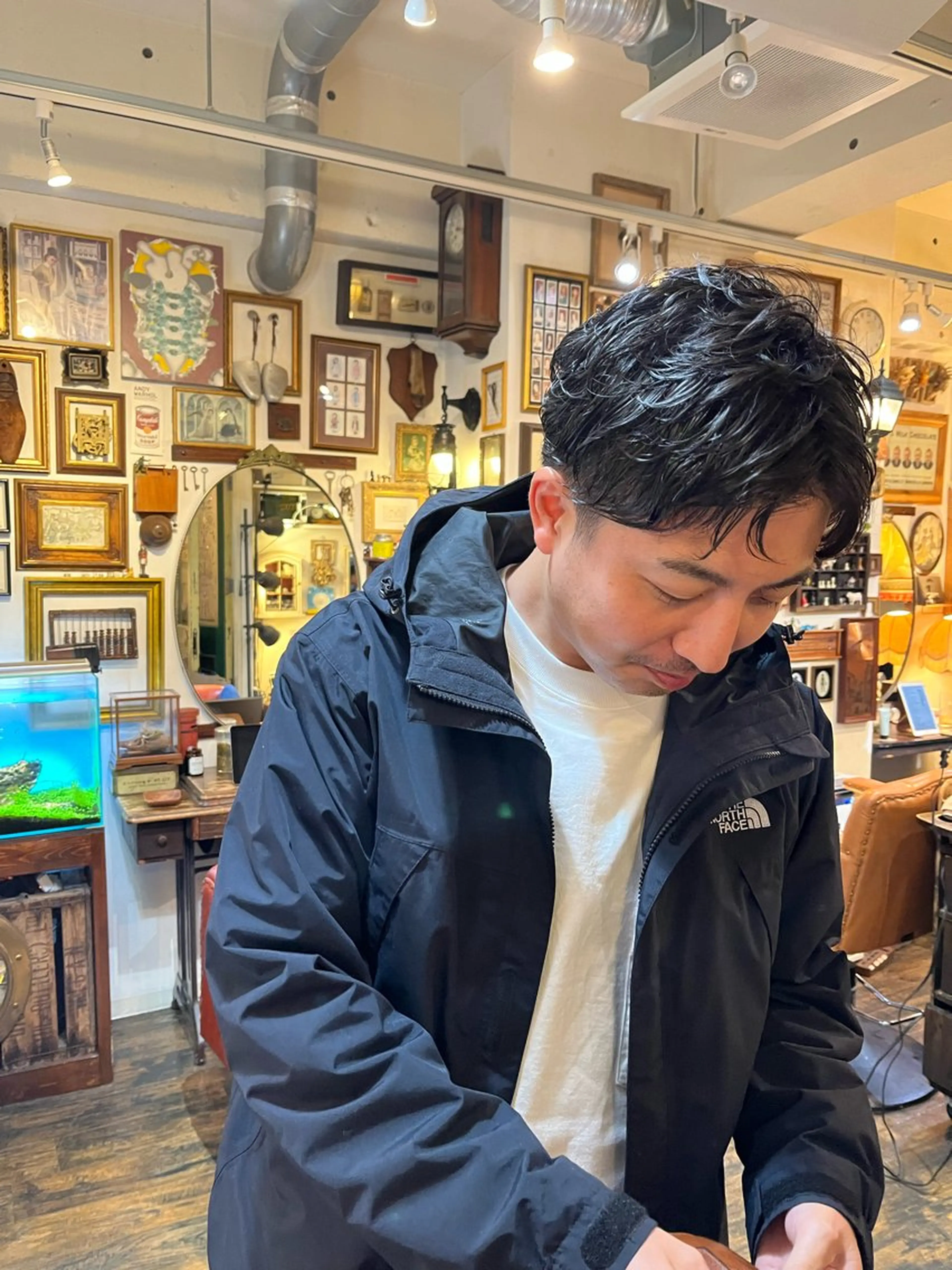 ショート パーマ メンズ メンズパーマ カット パーマ ヘッドスパ 抜け感パーマ/ 顔まわり/緒方椋のヘアスタイル