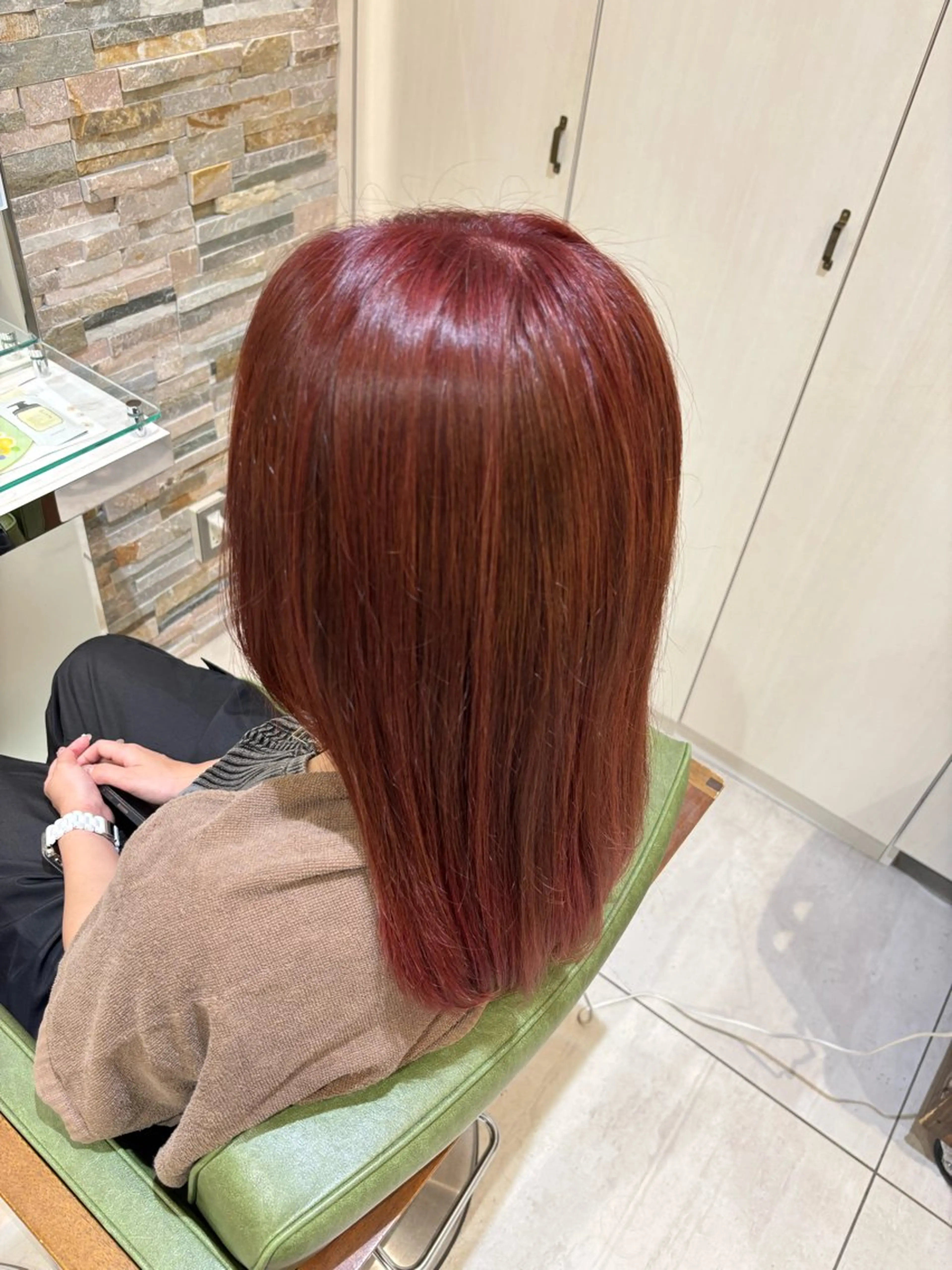 ミディアム レッドブラウン 小川 早喜のヘアスタイル