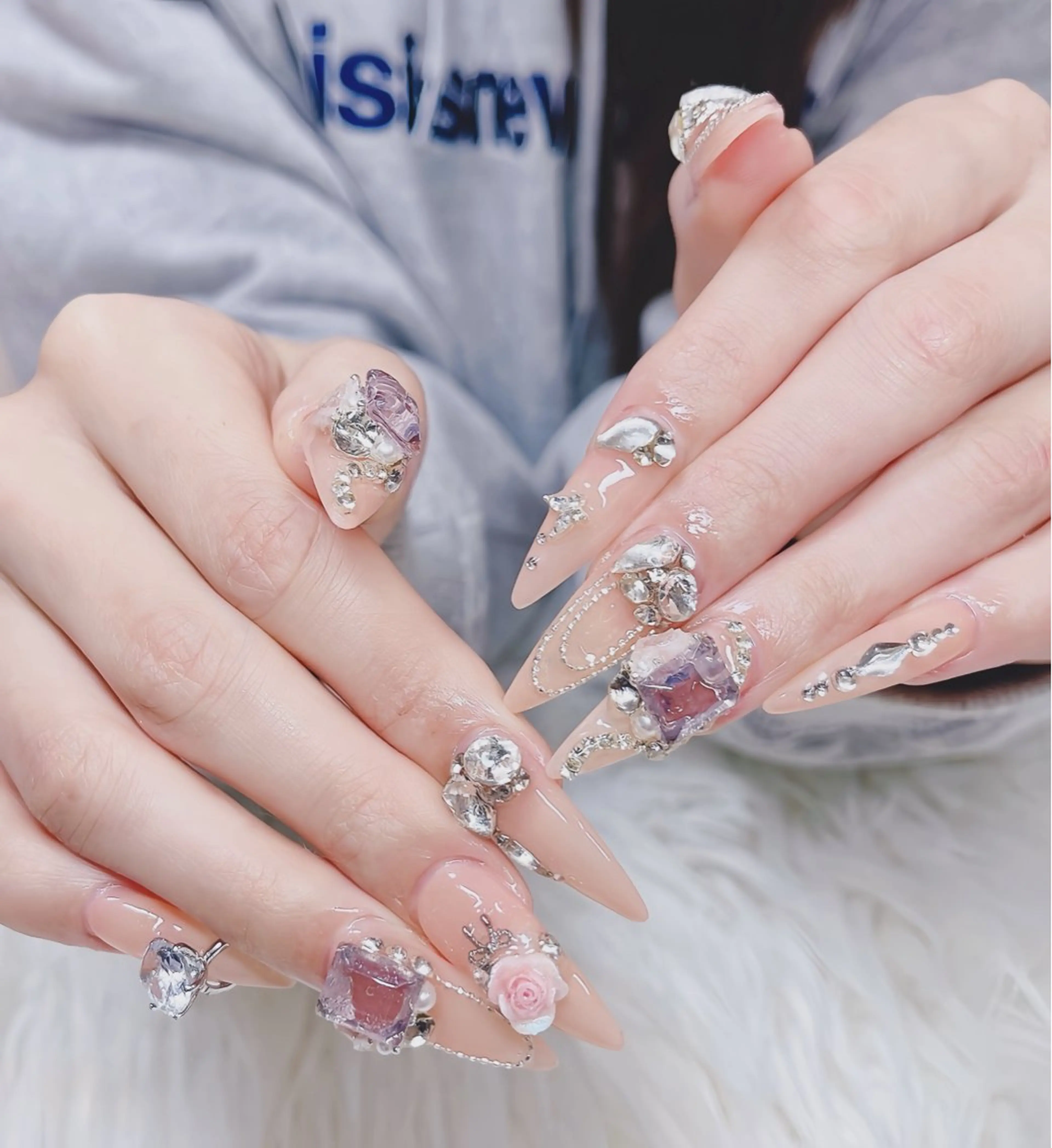 ネイル フットネイル ジェルネイル 韓国ネイル マグネットネイル 持ち込み ハンドネイル Akiko ネイルサロン所属・AKIKO ネイルサロンのネイルデザイン