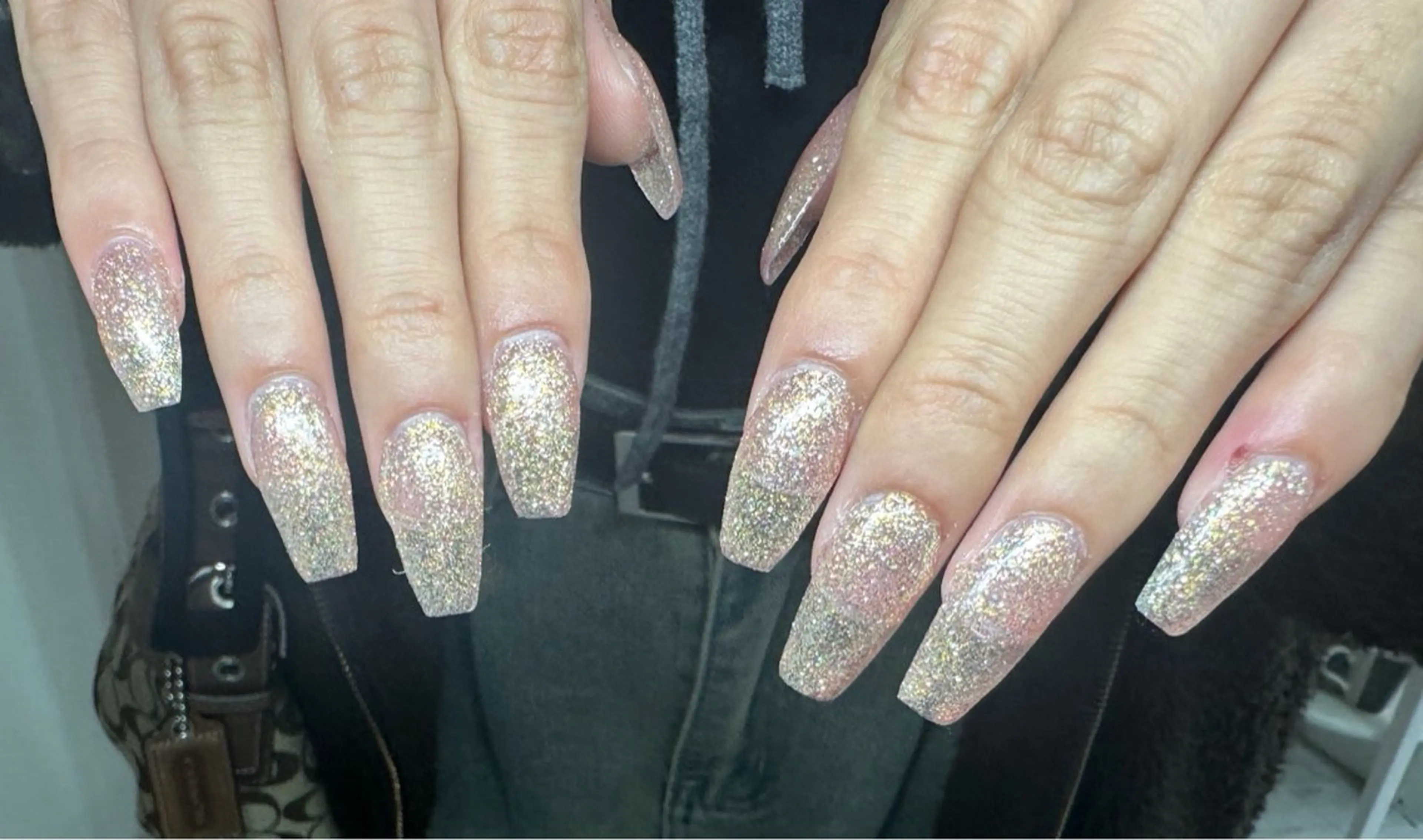 ネイル H'ami Nail Salon所属・りか 長さ出しのネイルデザイン