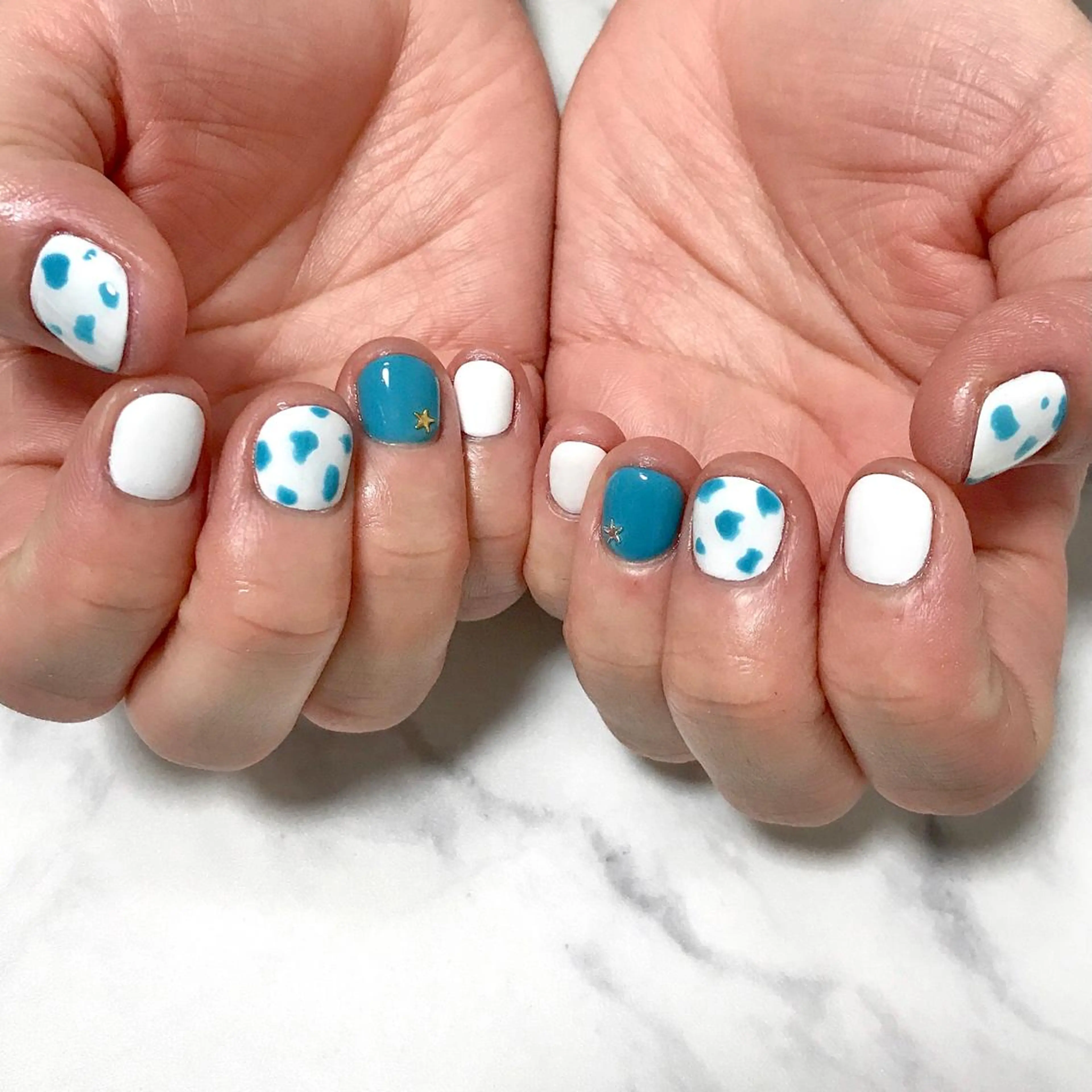 ネイル アニマル柄 アートネイル ワンカラーネイル ステラ marikominoのネイルデザイン