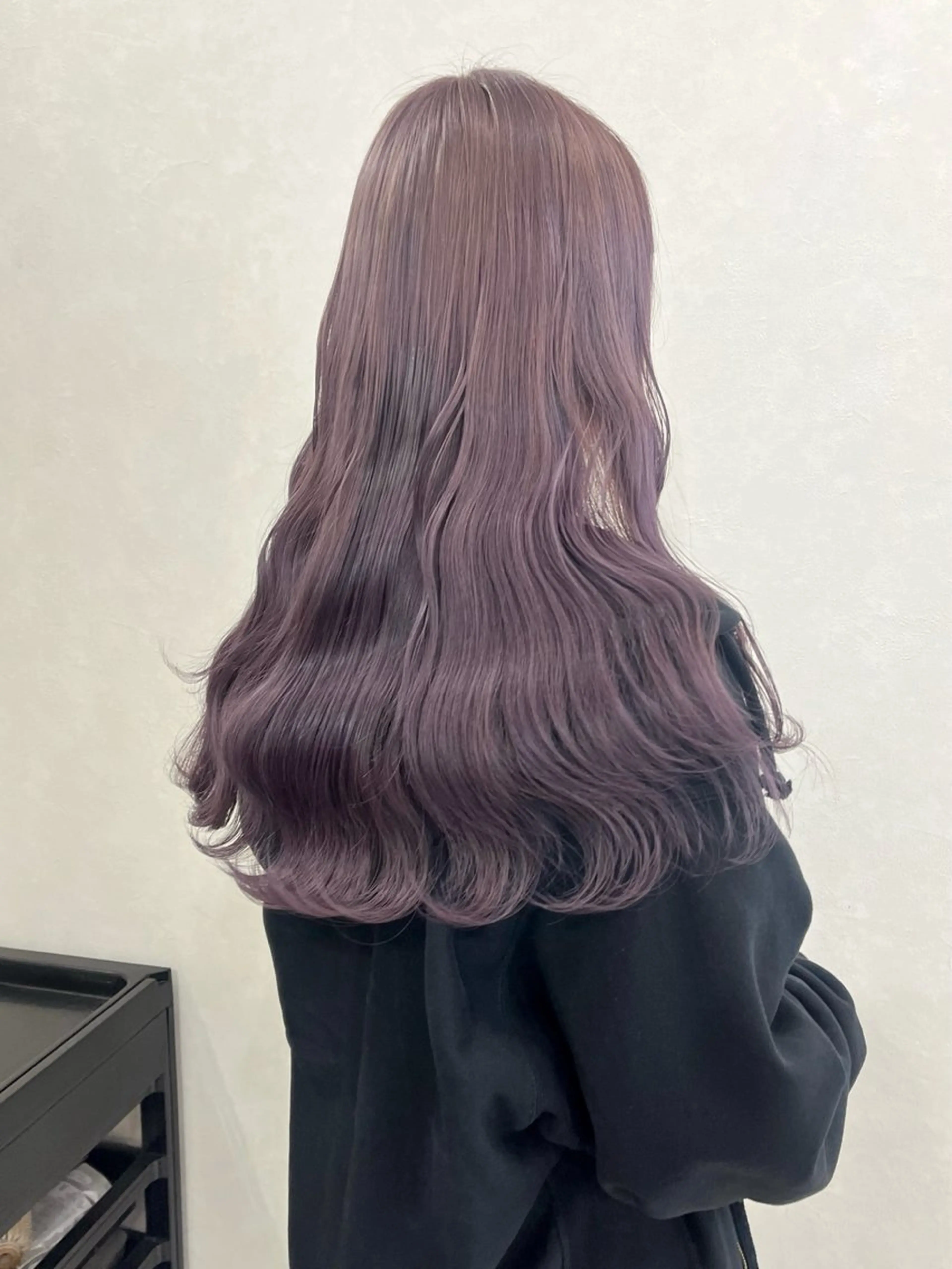 ロング カラー グレージュ ラベンダーカラー ラベンダーグレージュ ラベンダーグレー カット ヘアカラー mir所属・長山 茉白のヘアスタイル