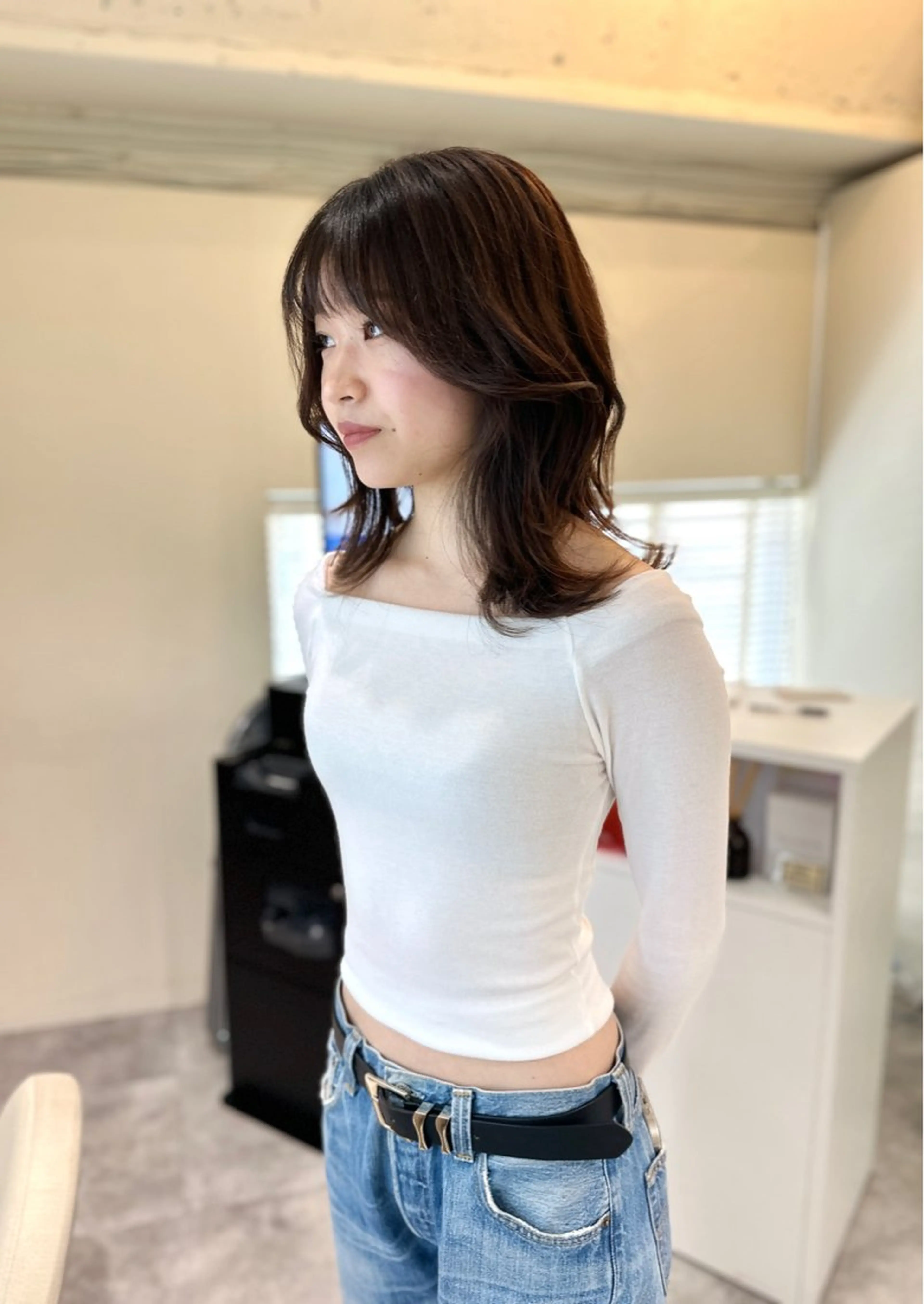 セミロング カラー アディクシーカラー バレイヤージュ ブリーチ デザインカラー ダブルカラー カット ヘアカラー トリートメント 色気レイヤーカット 大和健生のヘアスタイル