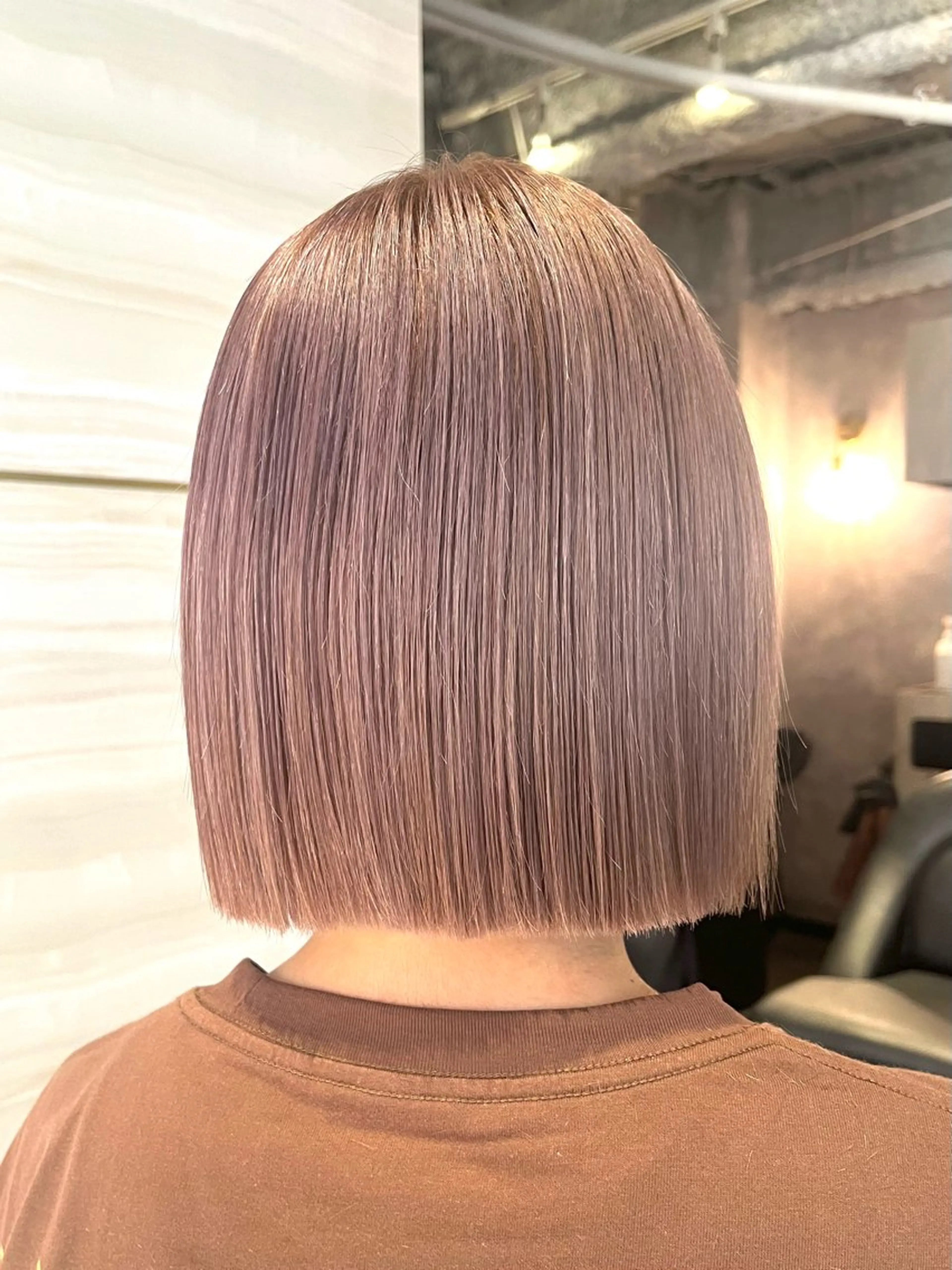 ショート カラー ブリーチ ケアブリーチ グレージュ ミルクティーグレージュ ヘアカラー 💙Ami💙 elubylovisのヘアスタイル