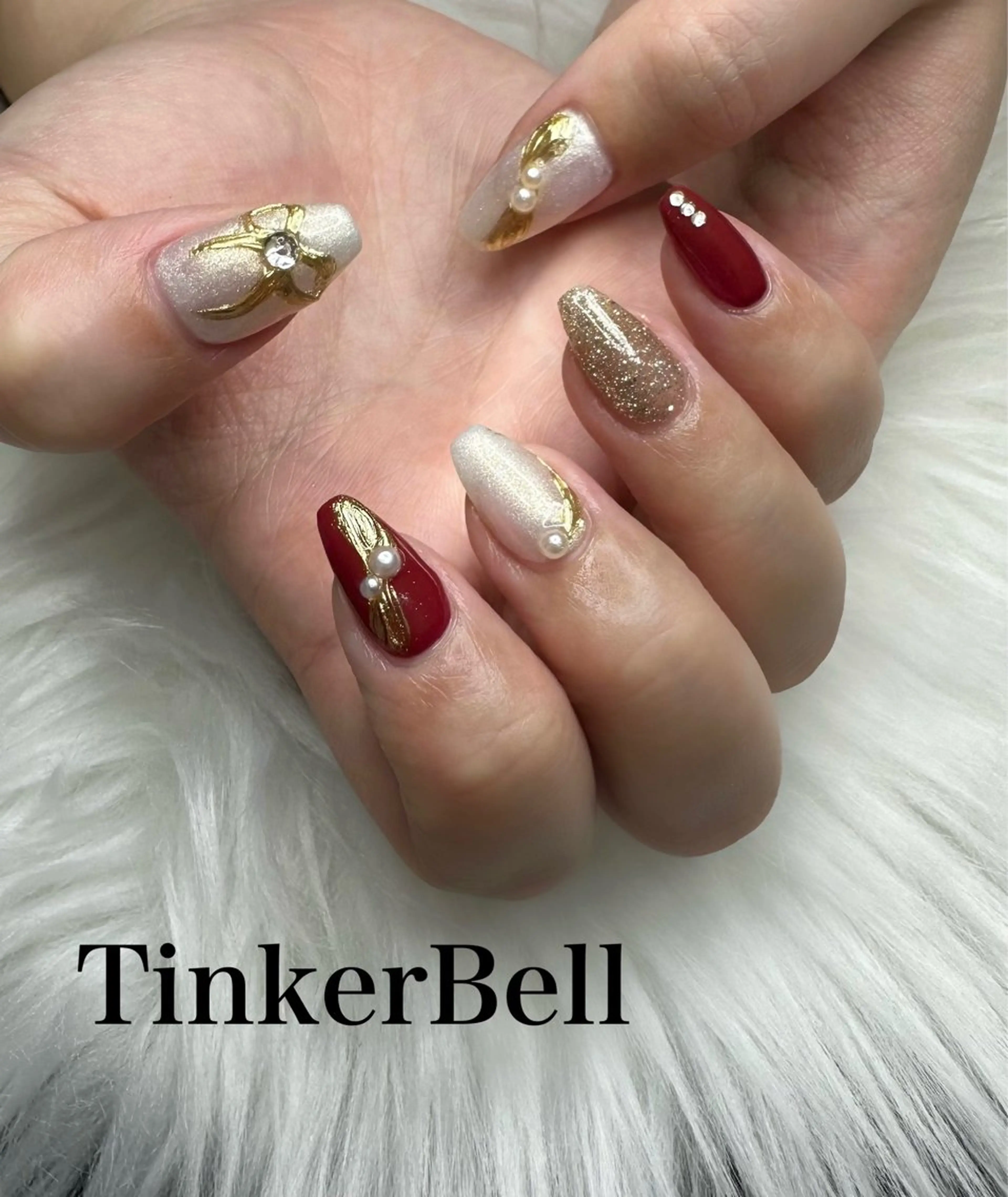 ネイル 冬ネイル クリスマス ハンドネイル Tinker Bellのネイルデザイン